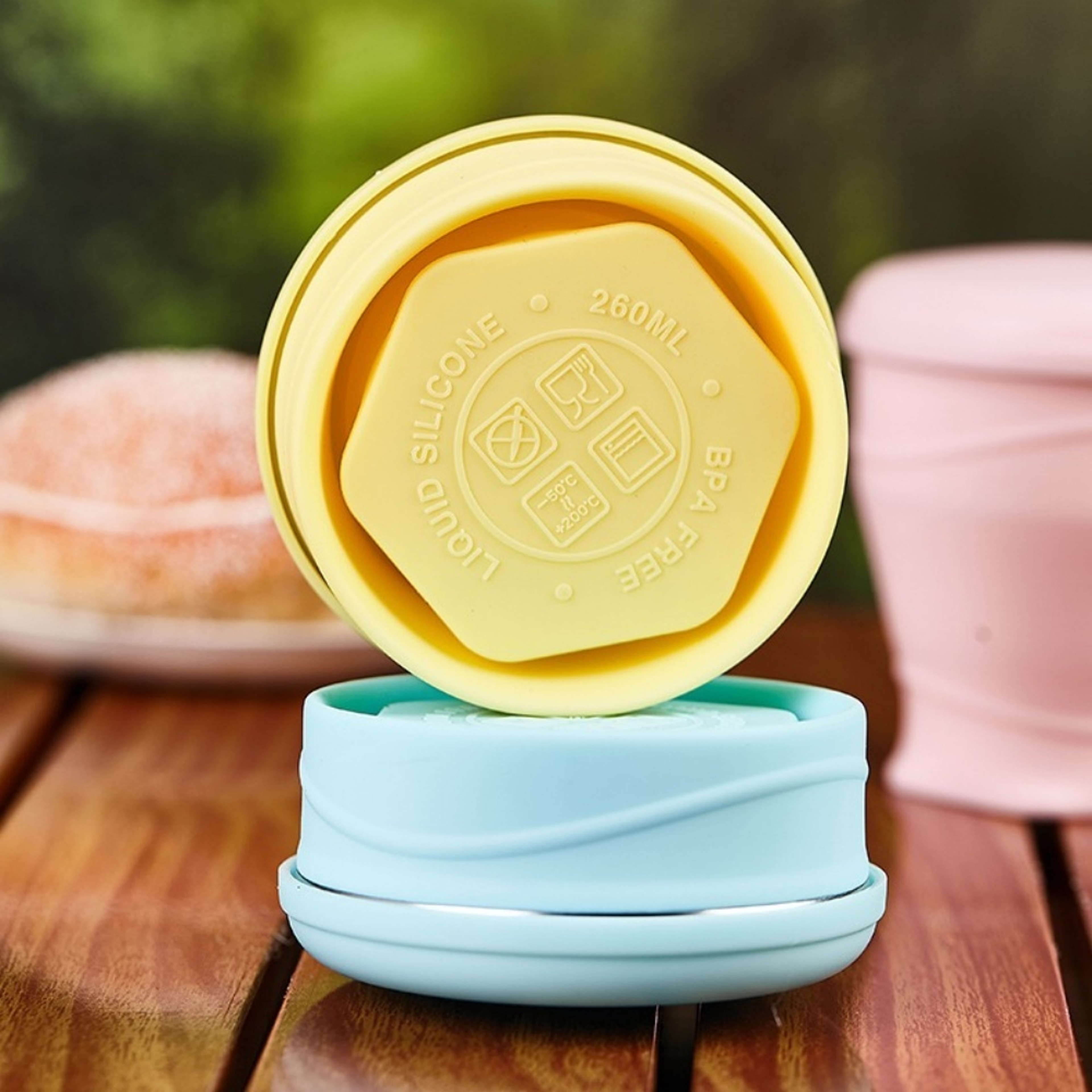 Collapsible Silicone Travel Cup with Lid for Camping and Everyday Use – view 4