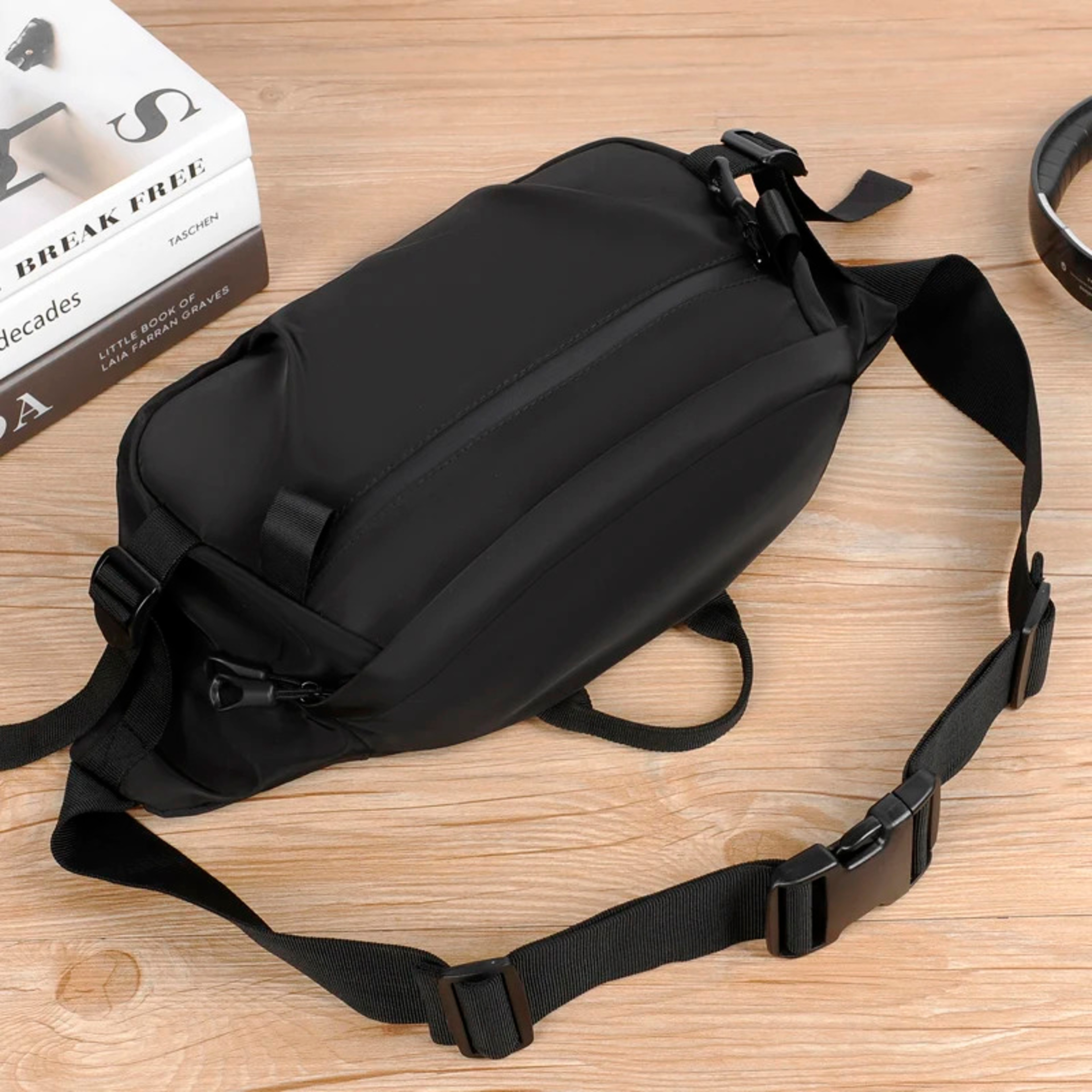 UrbanFlex Mens Laptop Messenger Bag Large Capacity Crossbody Work Shoulder Bag – view 1