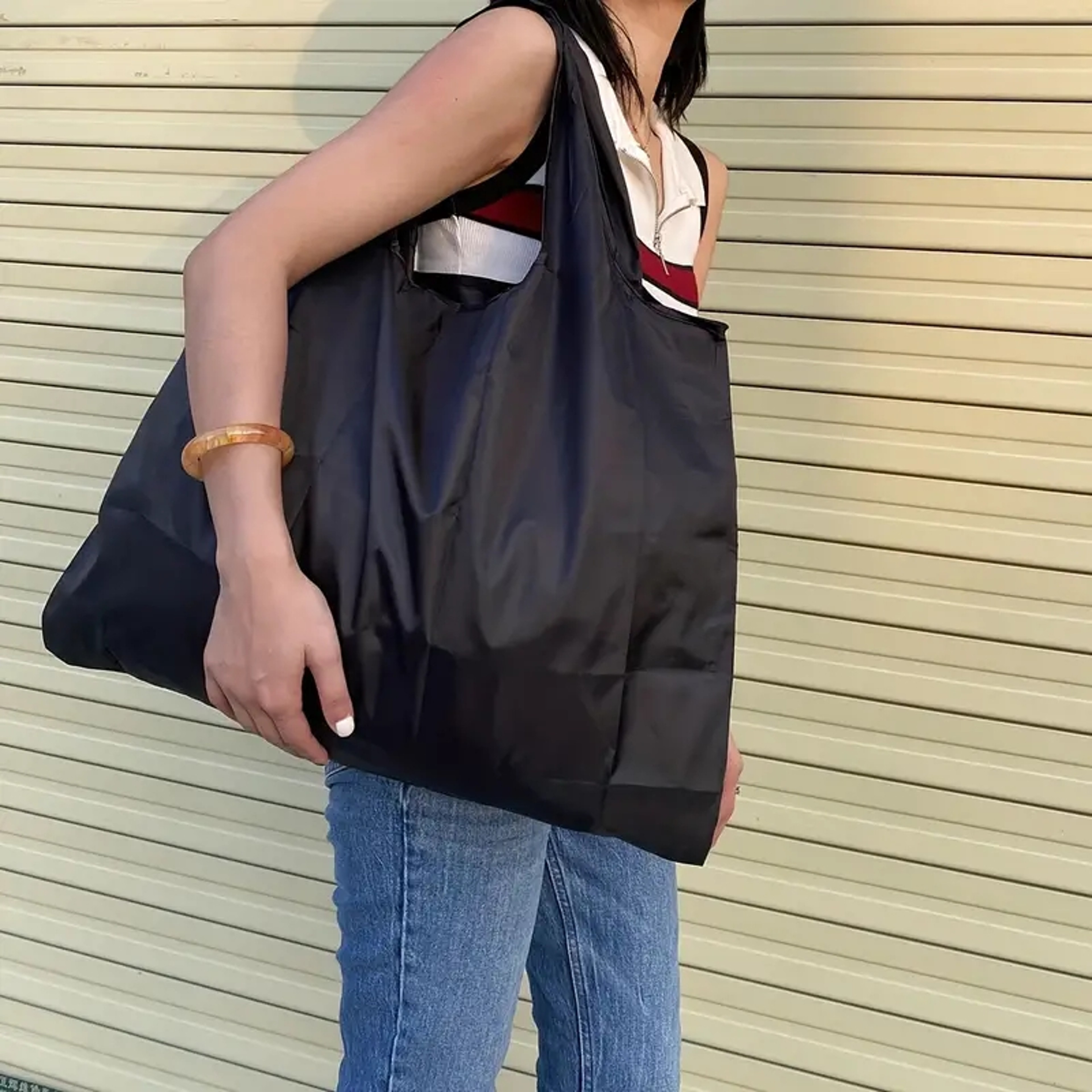 Large Capacity Foldable Eco Friendly Waterproof Shopping Grocery Bag Portable Shoulder Storage Bag  1