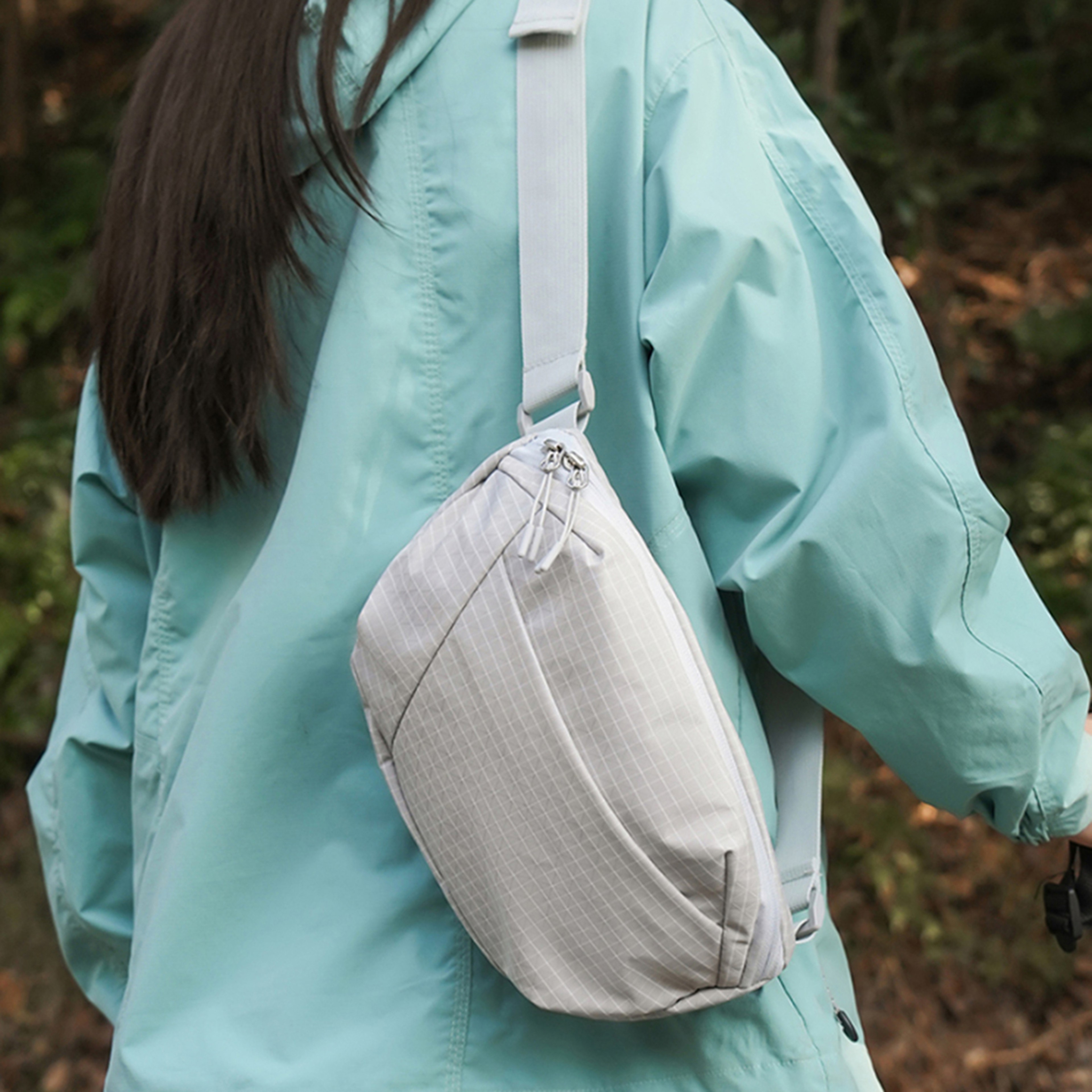 Premium Plaid Mini Chest Bag Lightweight Nylon Phone Shoulder Bag for Travel & Commuting – view 5