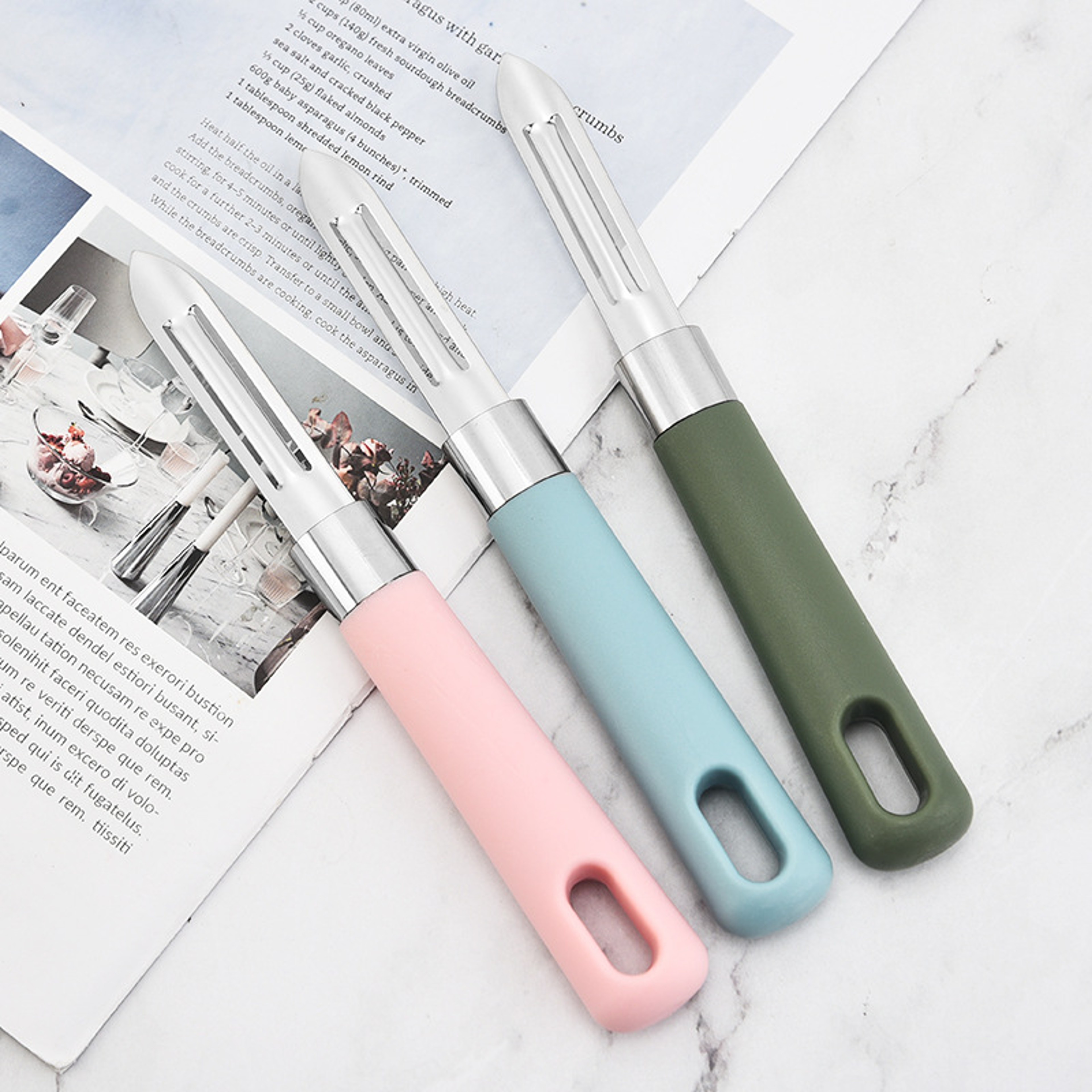Manual Stainless Steel Vegetable Peeler For Potatoes And Fruit 1