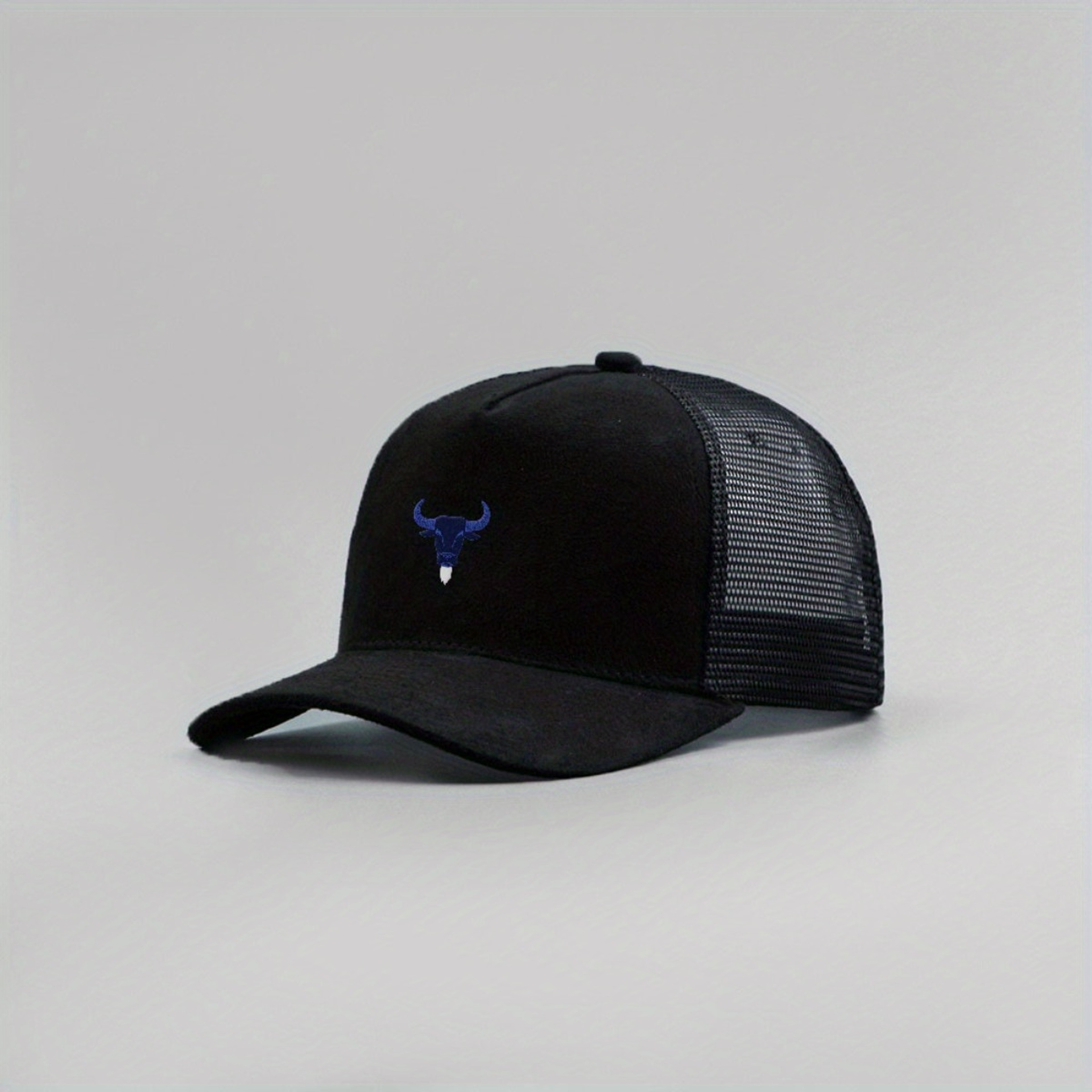 Blue Bull Head Mesh Trucker Hat Breathable Suede Baseball Cap For Men And Women 2