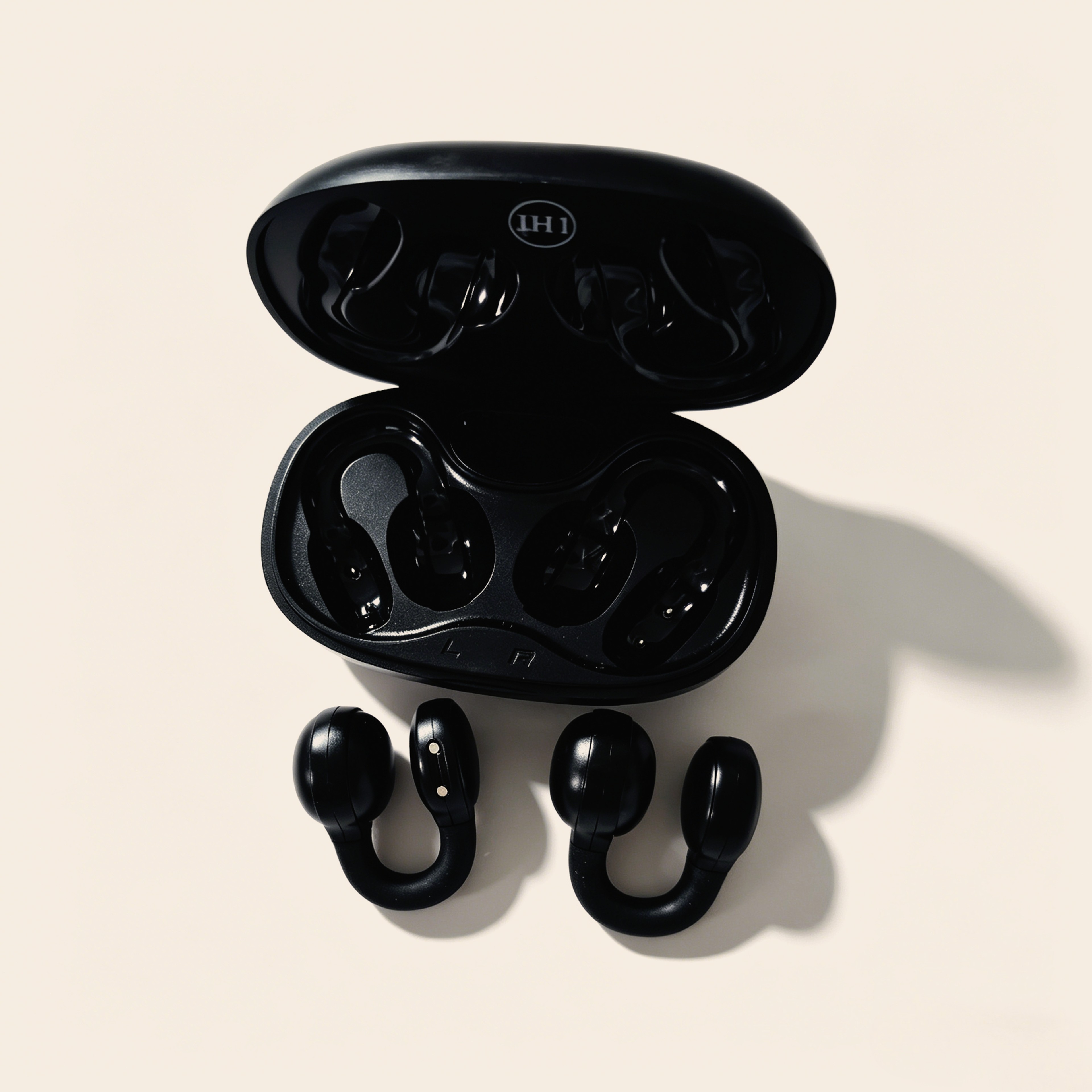 Wireless Ear Clip Earbuds Bone Conduction Headphones Ultra Light Low Latency Gaming Earphones – view 1