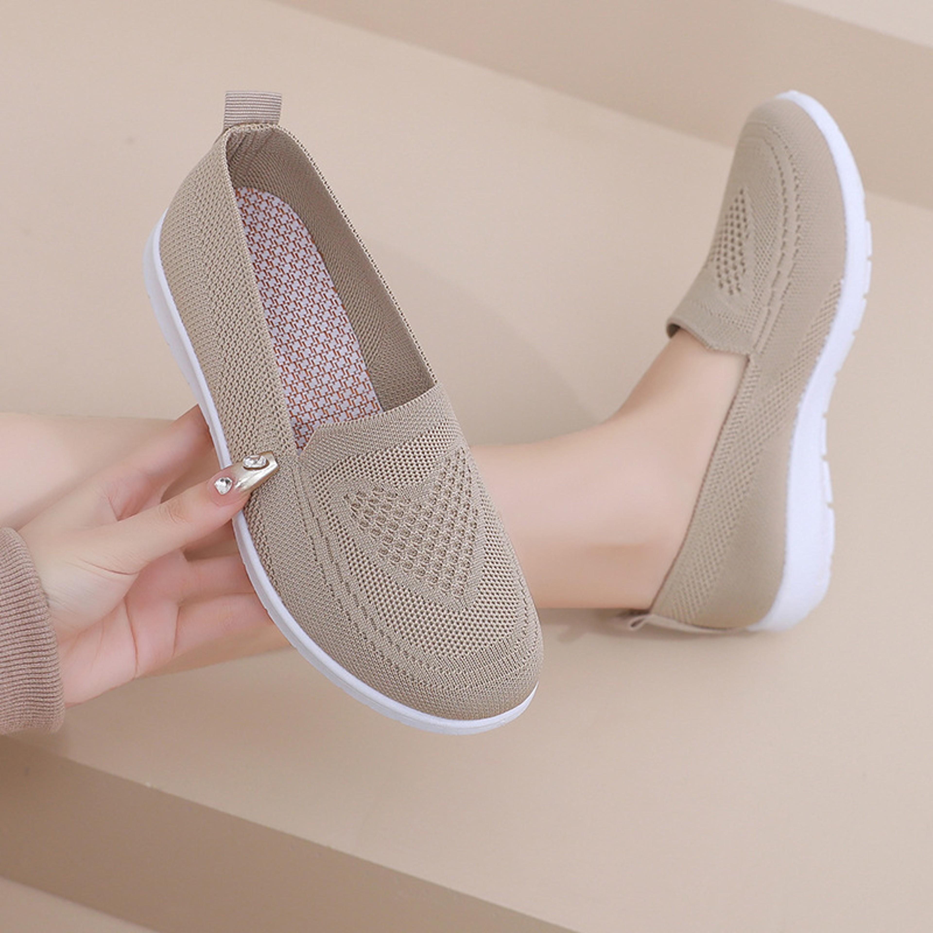 Spring Summer Womens Shoes, Casual Breathable Chunky Sole Flat Sneakers, Lightweight Walking Shoes, Cheap Shoes – view 1