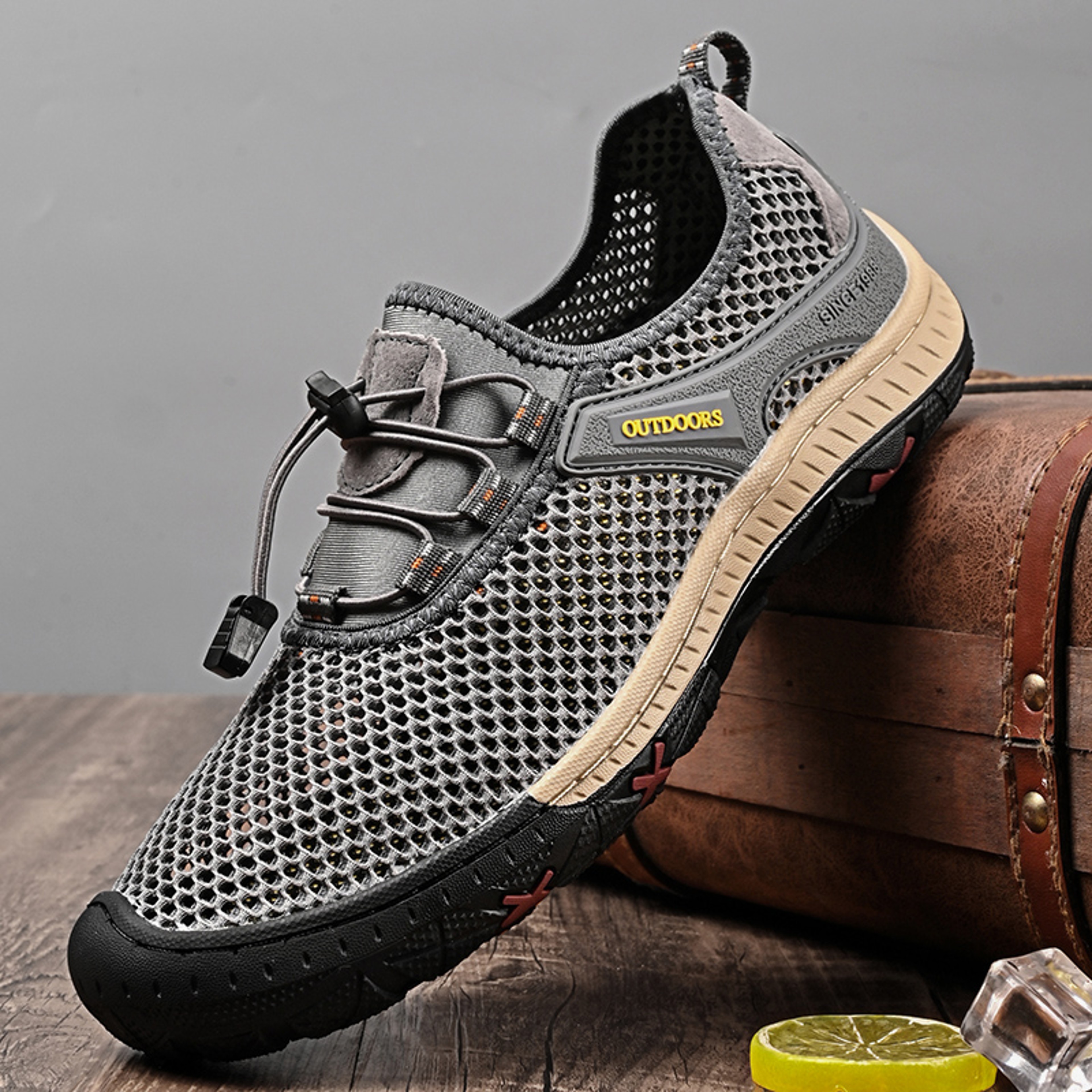Breathable Outdoor Mesh Men Sneakers Slip On Loafers Lightweight Summer Casual Shoes For Men Comfor 2
