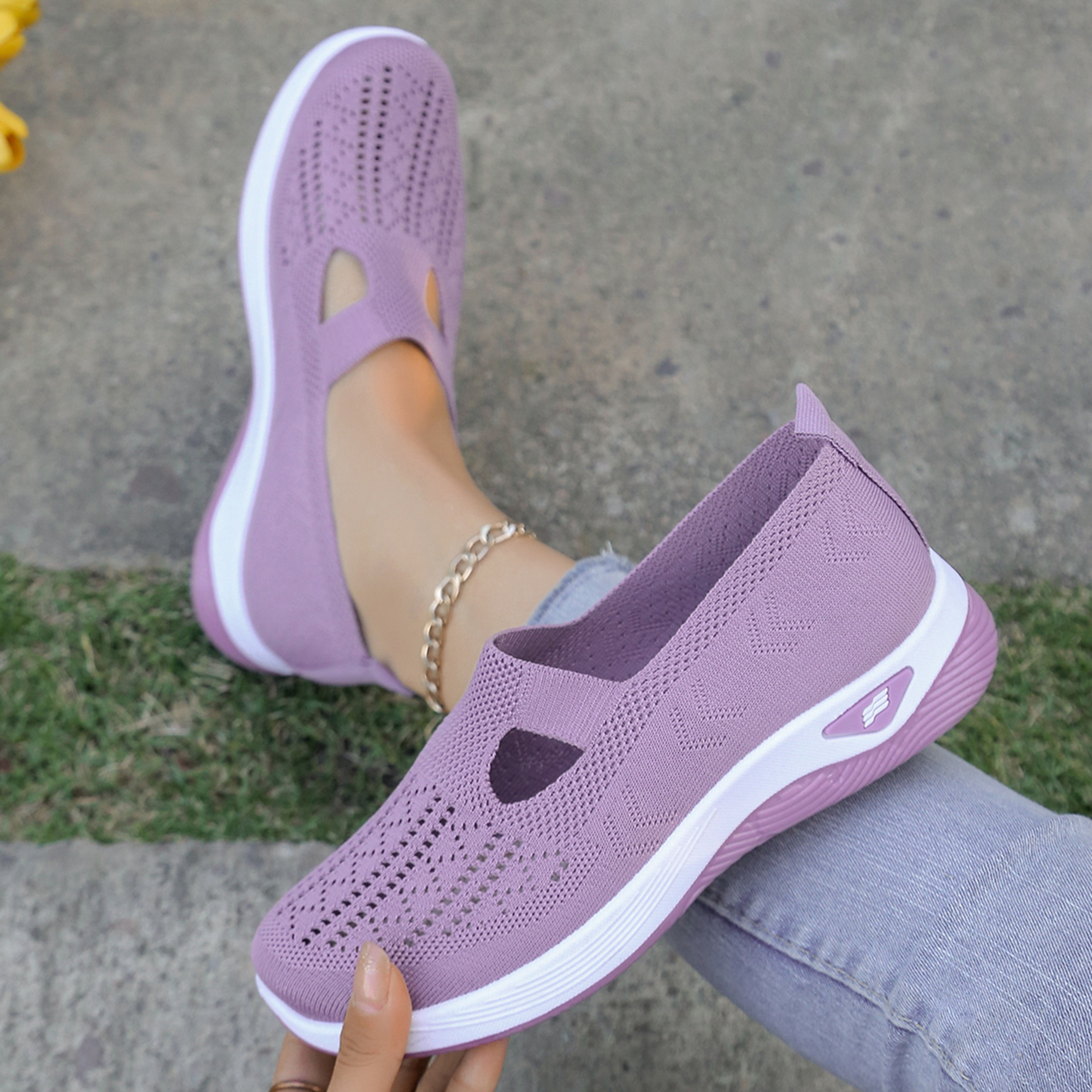 Simple Womens Summer Shoes Solid Color Mom Shoes  Lightweight Casual Sneakers 10