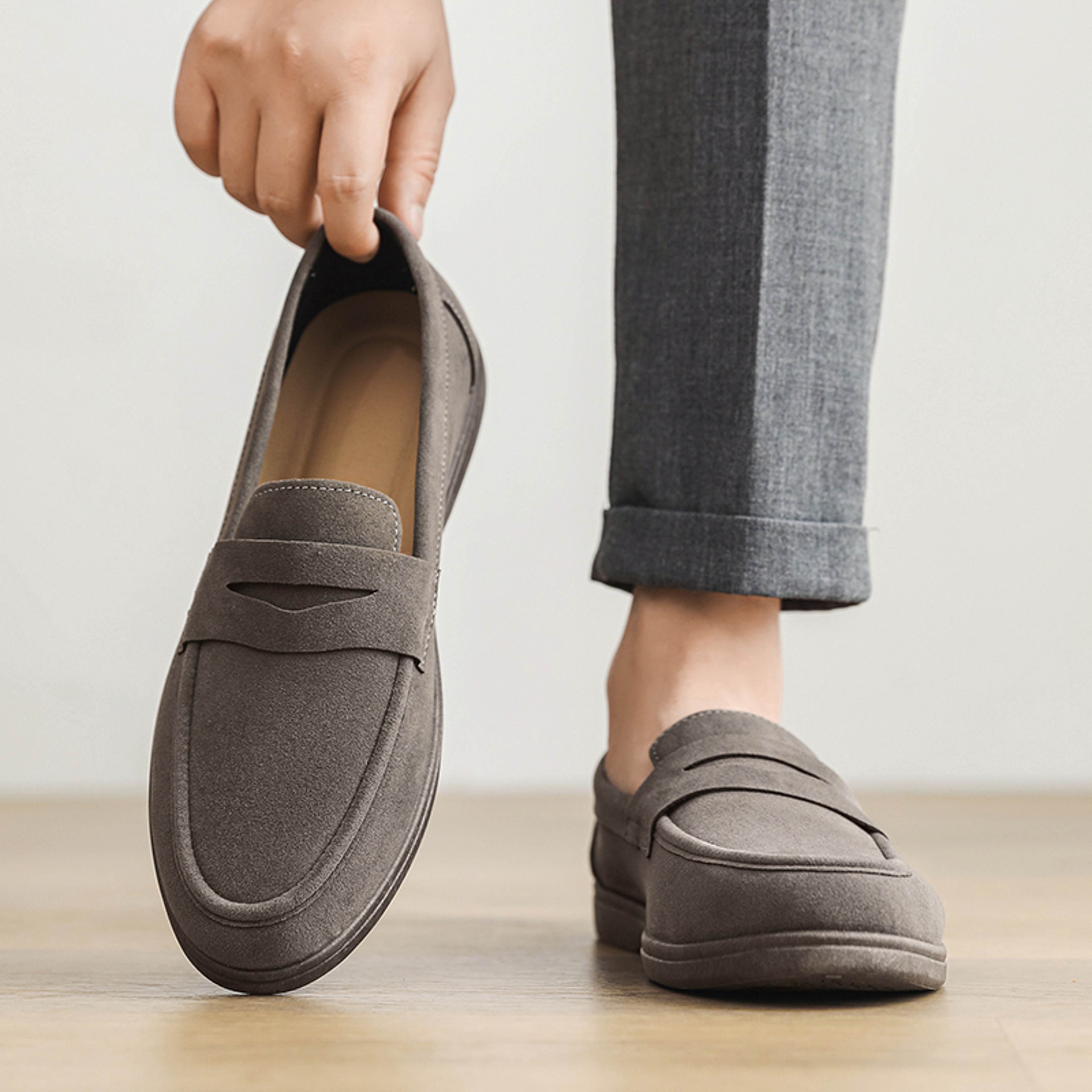 Mens Slip On Loafers Lightweight Breathable Comfort Outdoor Flats With Soft Non Slip Sole Hot Sale  3