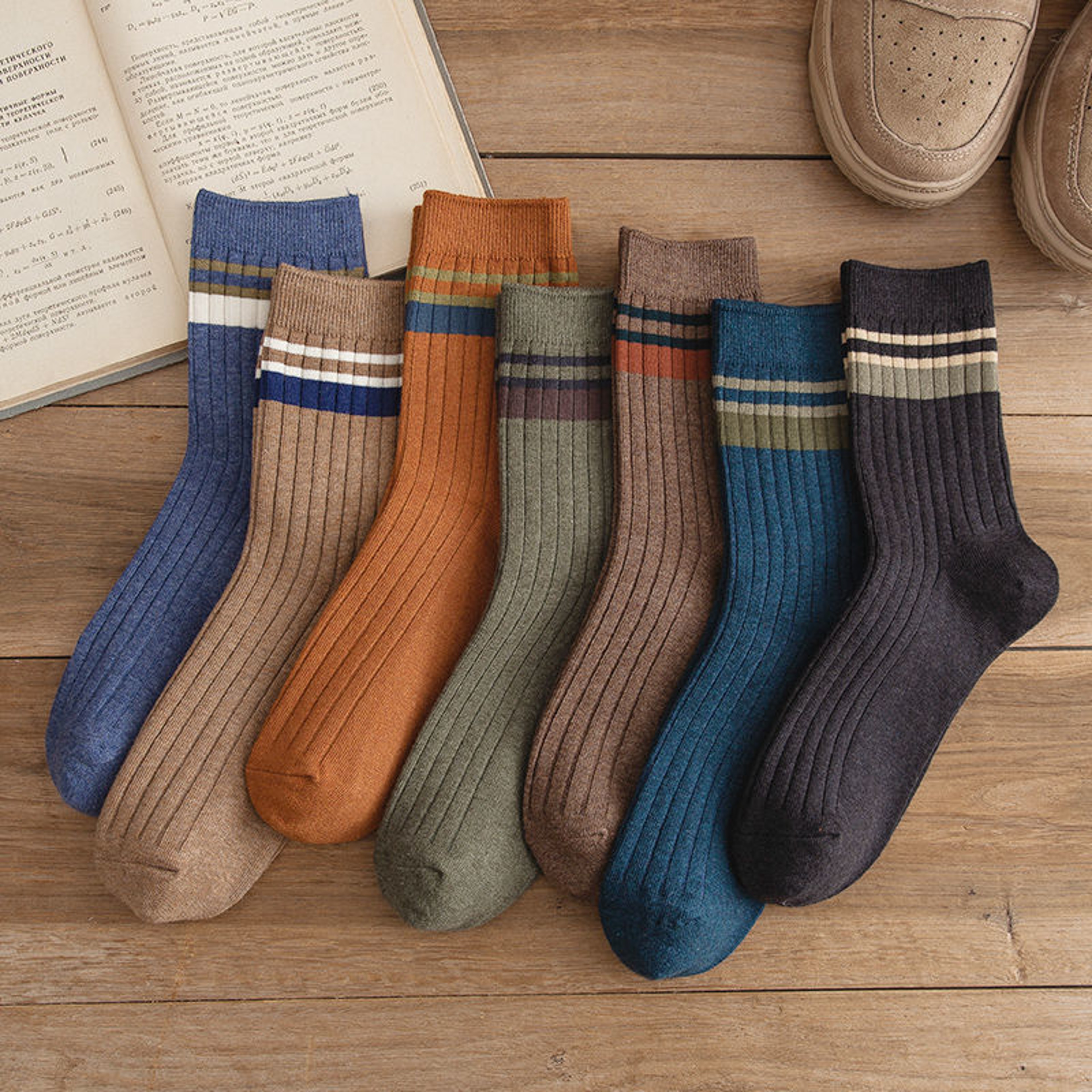 High-Quality Harajuku Retro Mens Striped Socks, Fashionable Casual Long Socks for Men, Comfortable Large Size – view 1