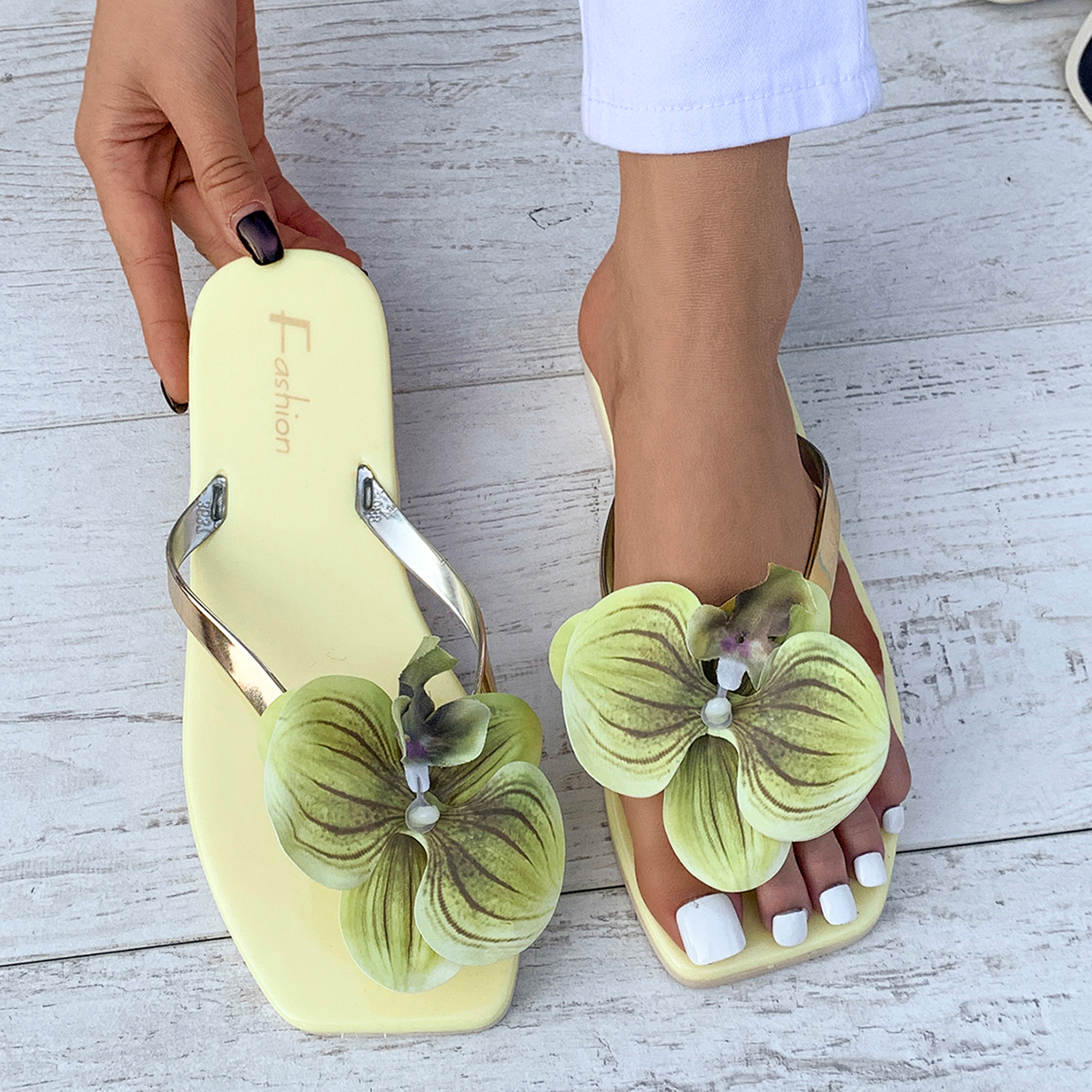 Summer Women Slippers, Fashionable Floral Slides, Elegant Outdoor Designer Sandals for Women – view 10