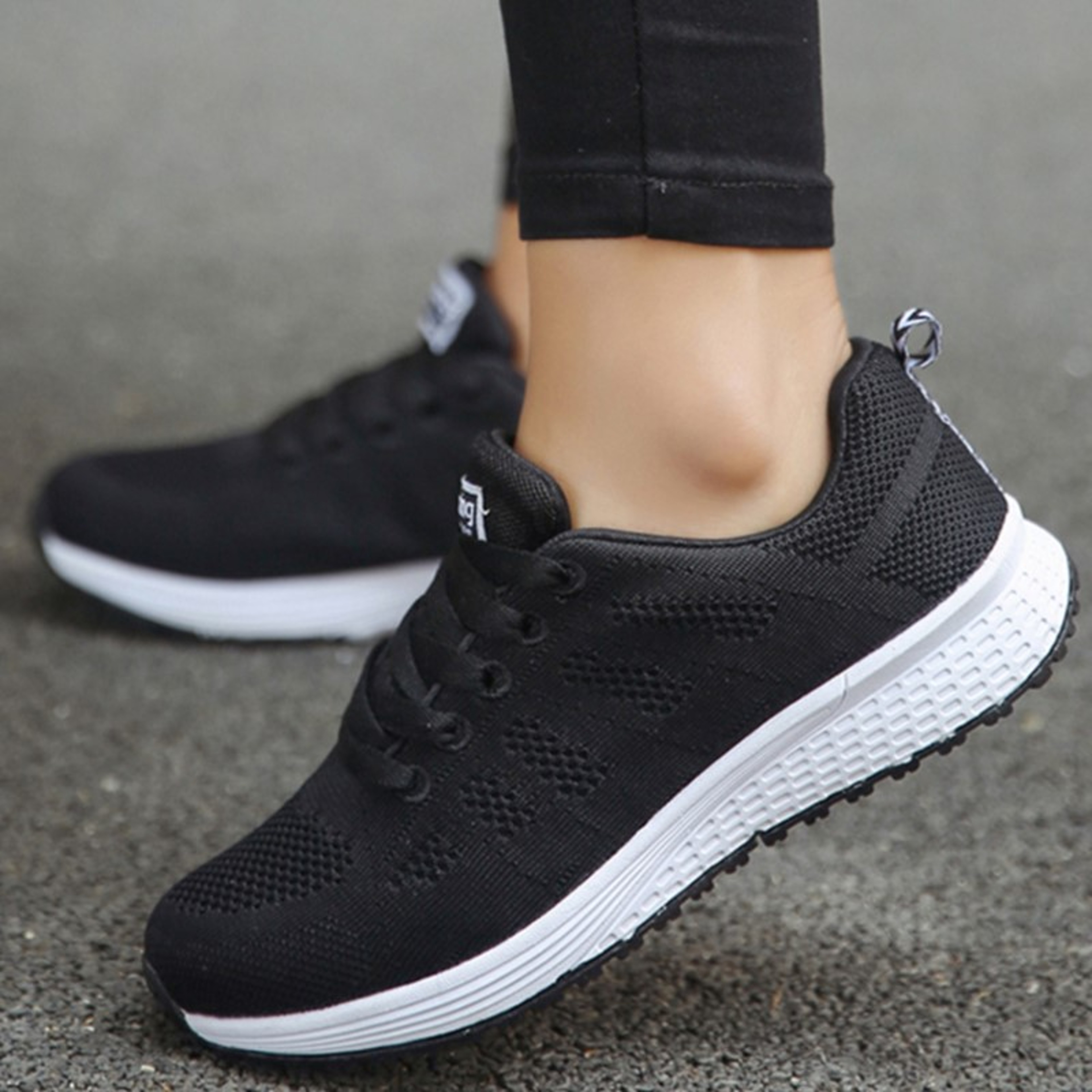 Breathable Womens Sneaker Fashion Lace Up Vulcanized Shoes Tenis Feminino Sneakers 1