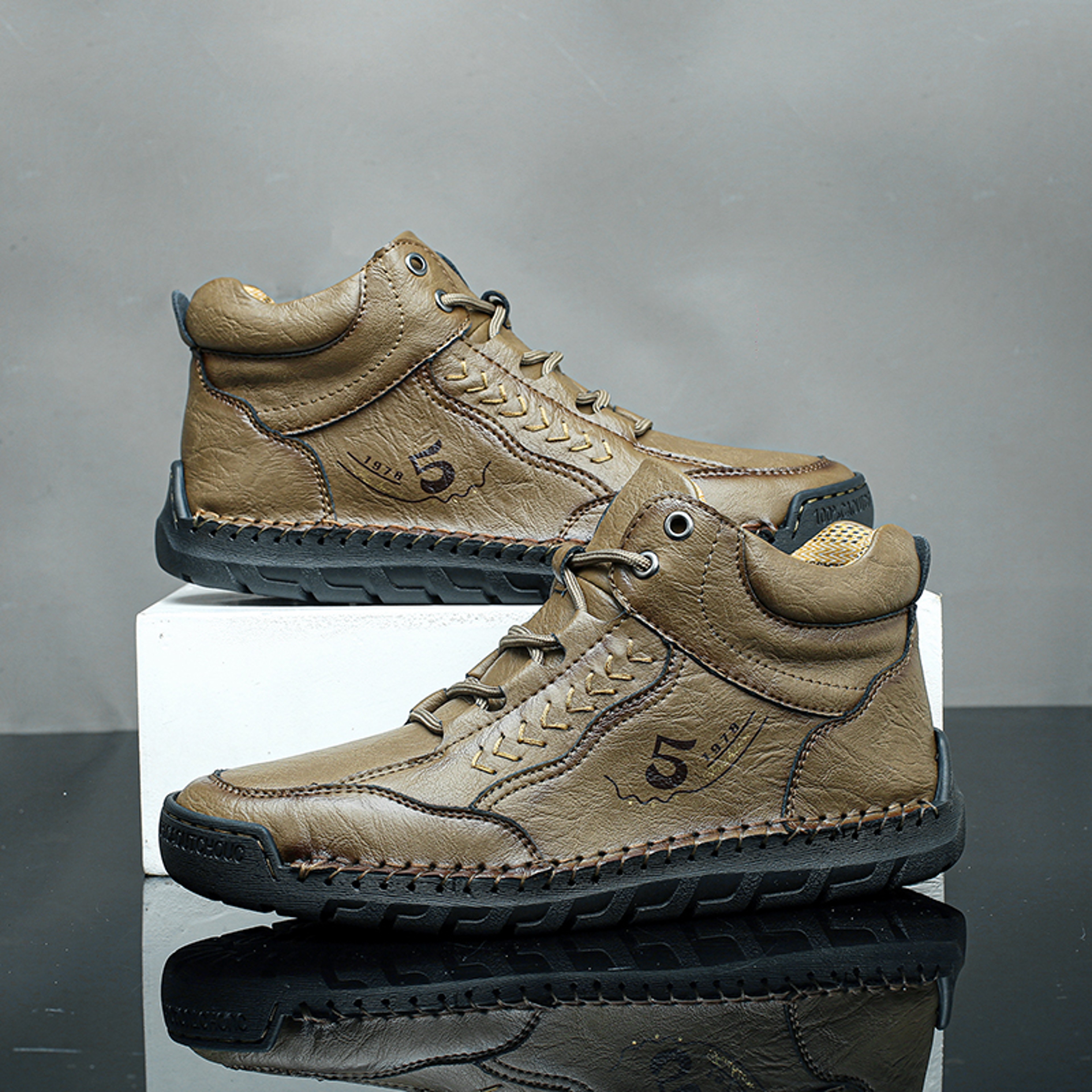 Breathable Casual Leather Shoes Men Handmade Autumn Outdoor Design Sneakers Ankle Boots for Men – view 4