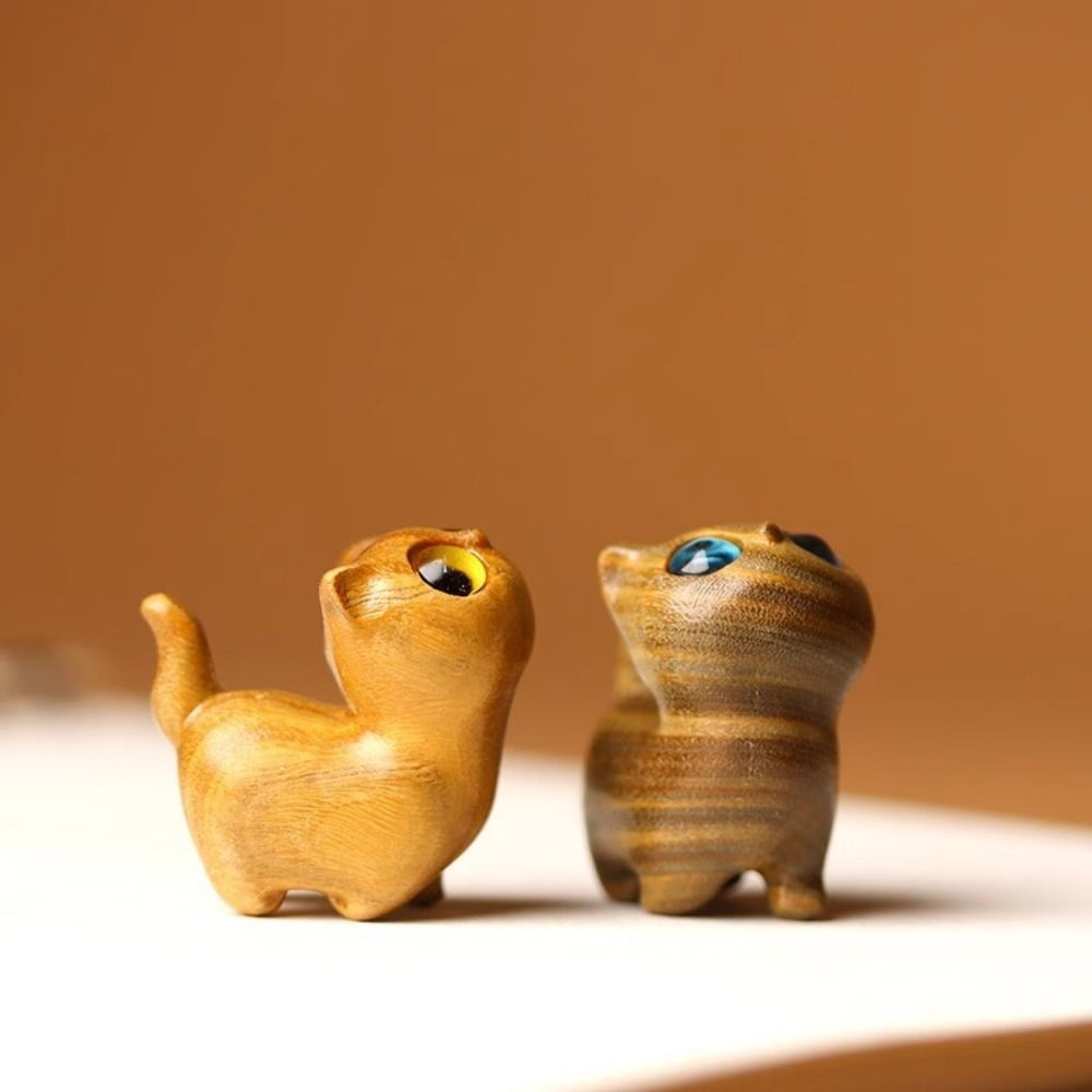 Sandalwood Cat Figurine Kawaii Cartoon Wooden Carved Cute Animal Desktop Toy Exquisite Bedroom Deco 3