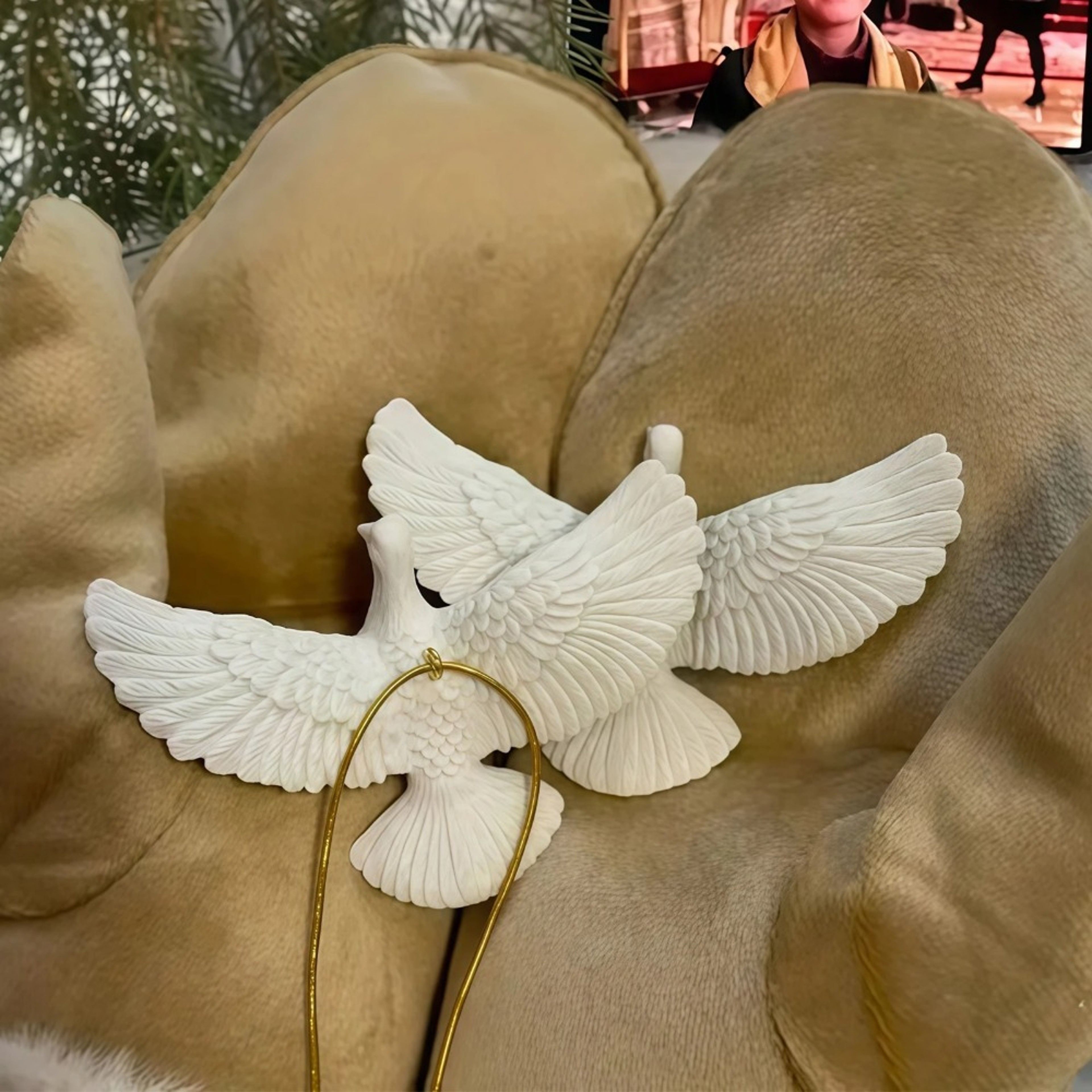 Style Friendship Doves Christmas Tree Ornament Resin Home Alone Best Gift For Someone Special 0