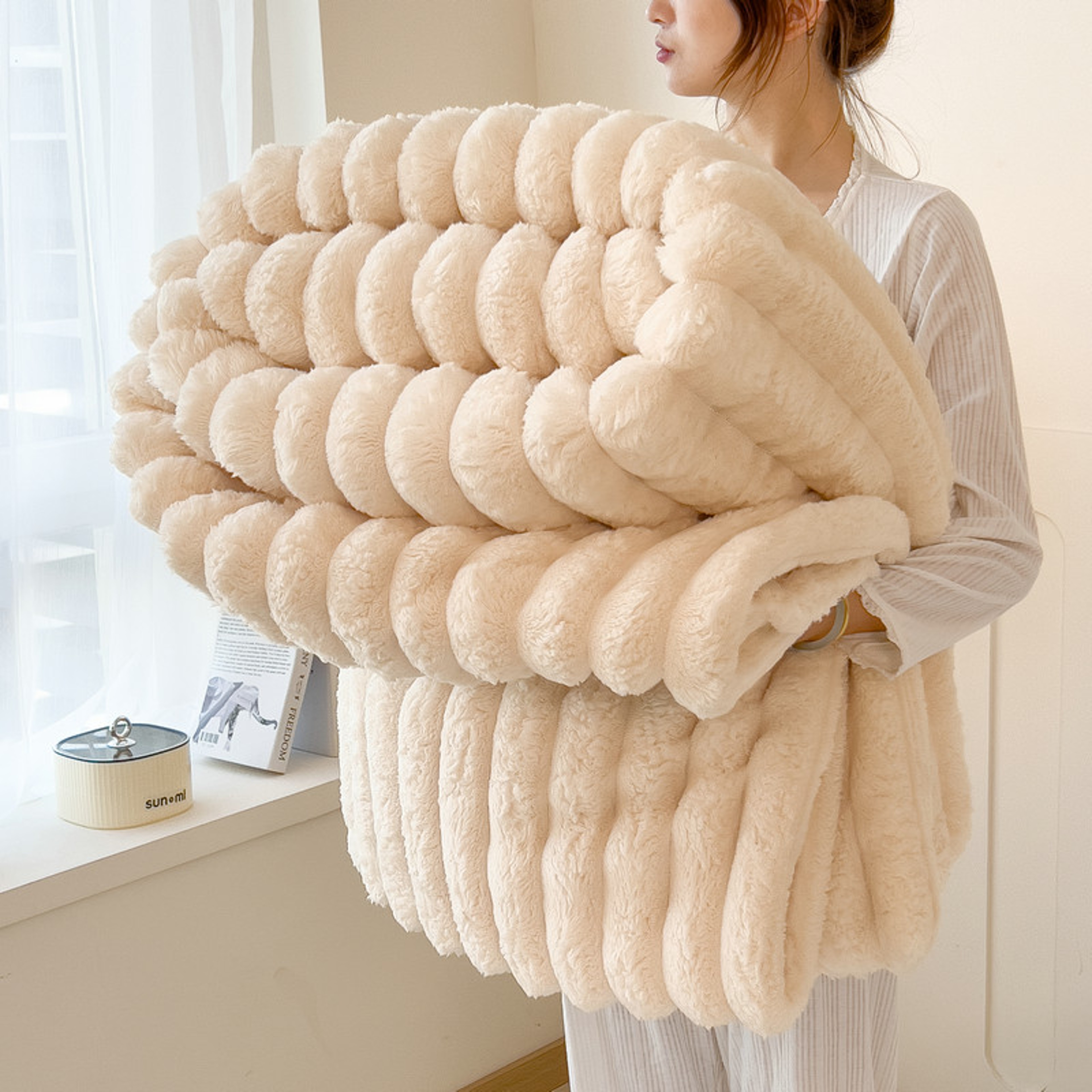 Solid Thickened Wide Striped Flannel Blanket Multifunctional Bed Sheet Cover Sofa Nap Blanket Comfo