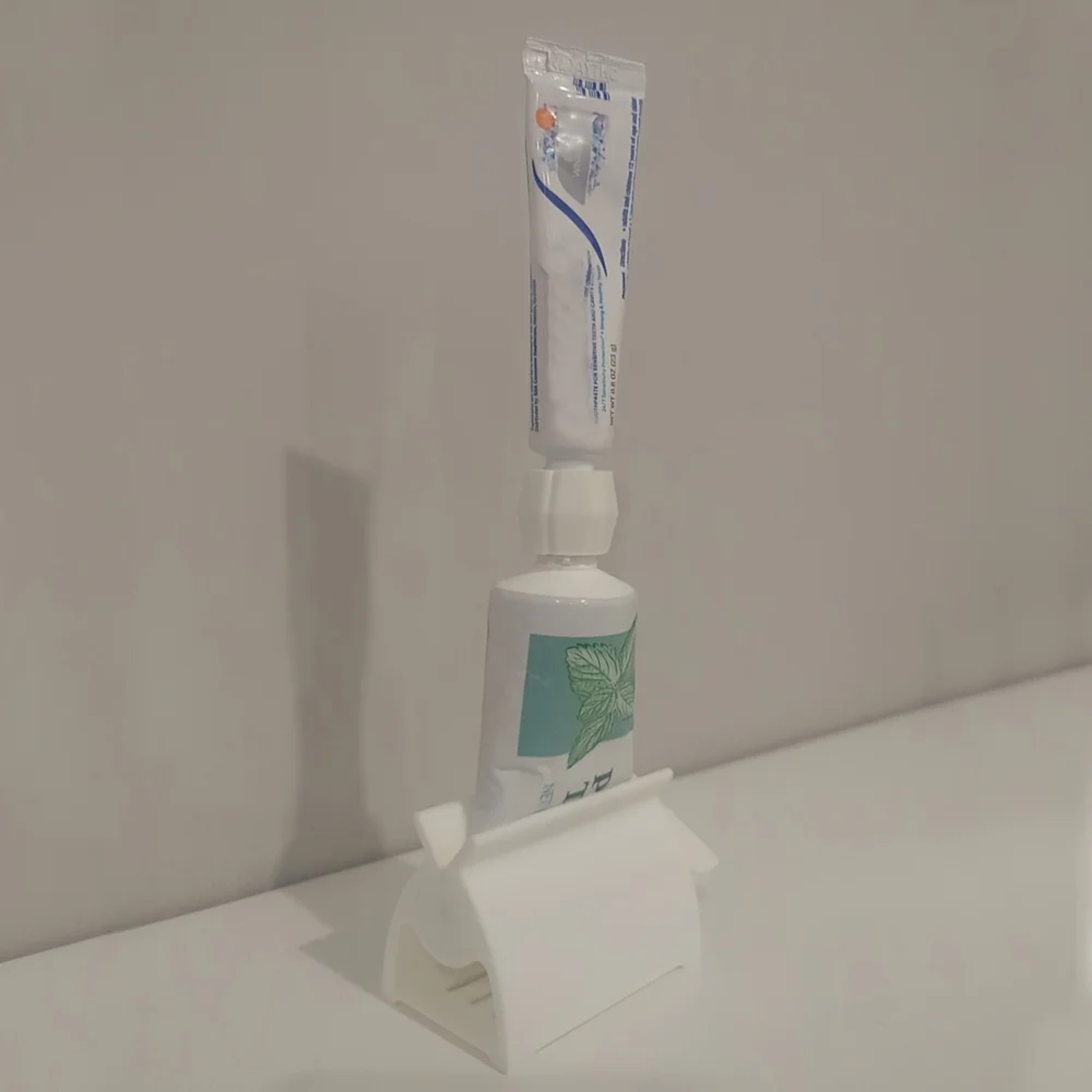 Reusable Toothpaste Squeezer Easy Dispensing Toothpaste Refill Adapter TravelFriendly EcoFriendly W 1