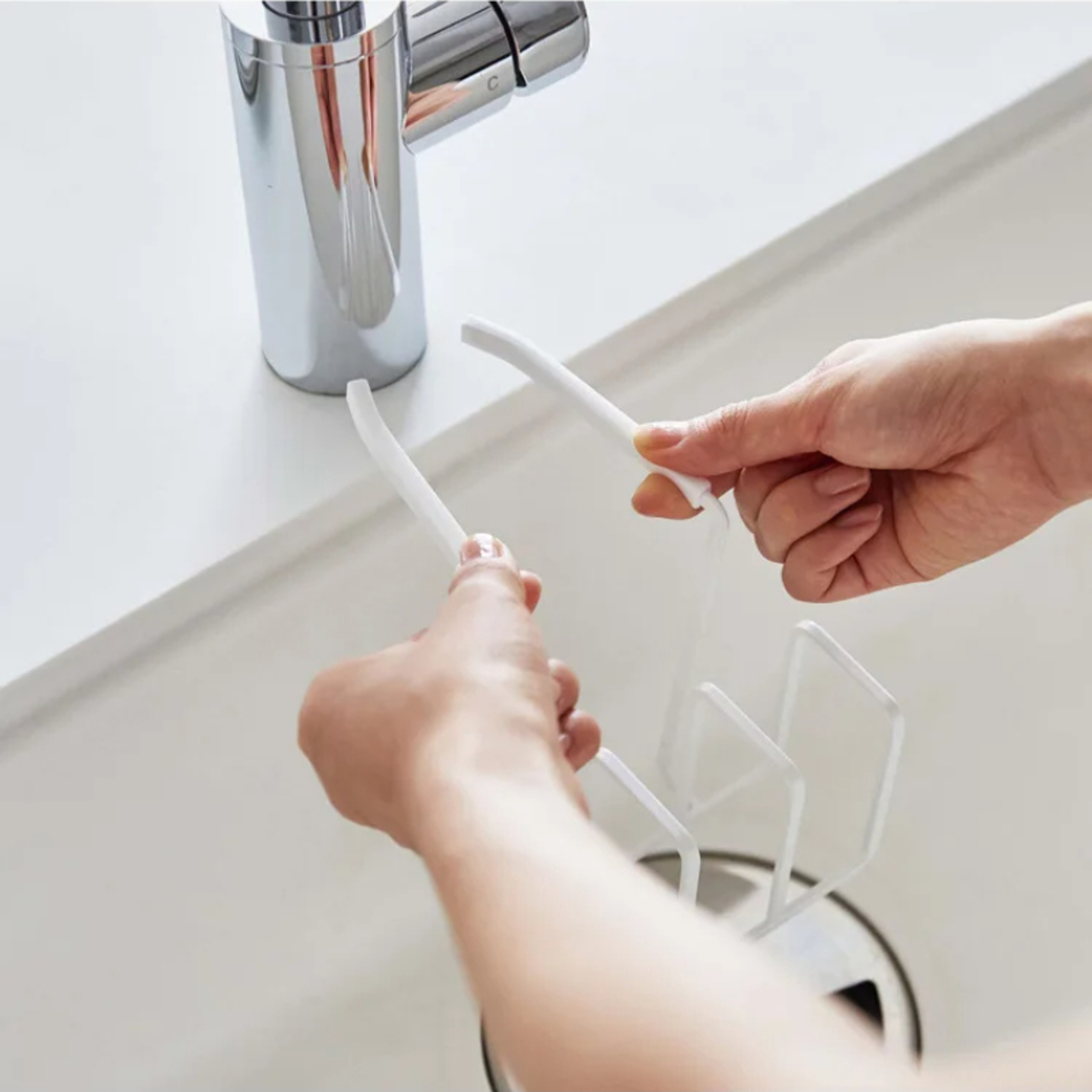 Household Kitchen Faucet Drain Rack Steel Wire Ball Sponge Storage Rack, Cleaning Brush Storage Sink Hanging Basket Rack – view 2