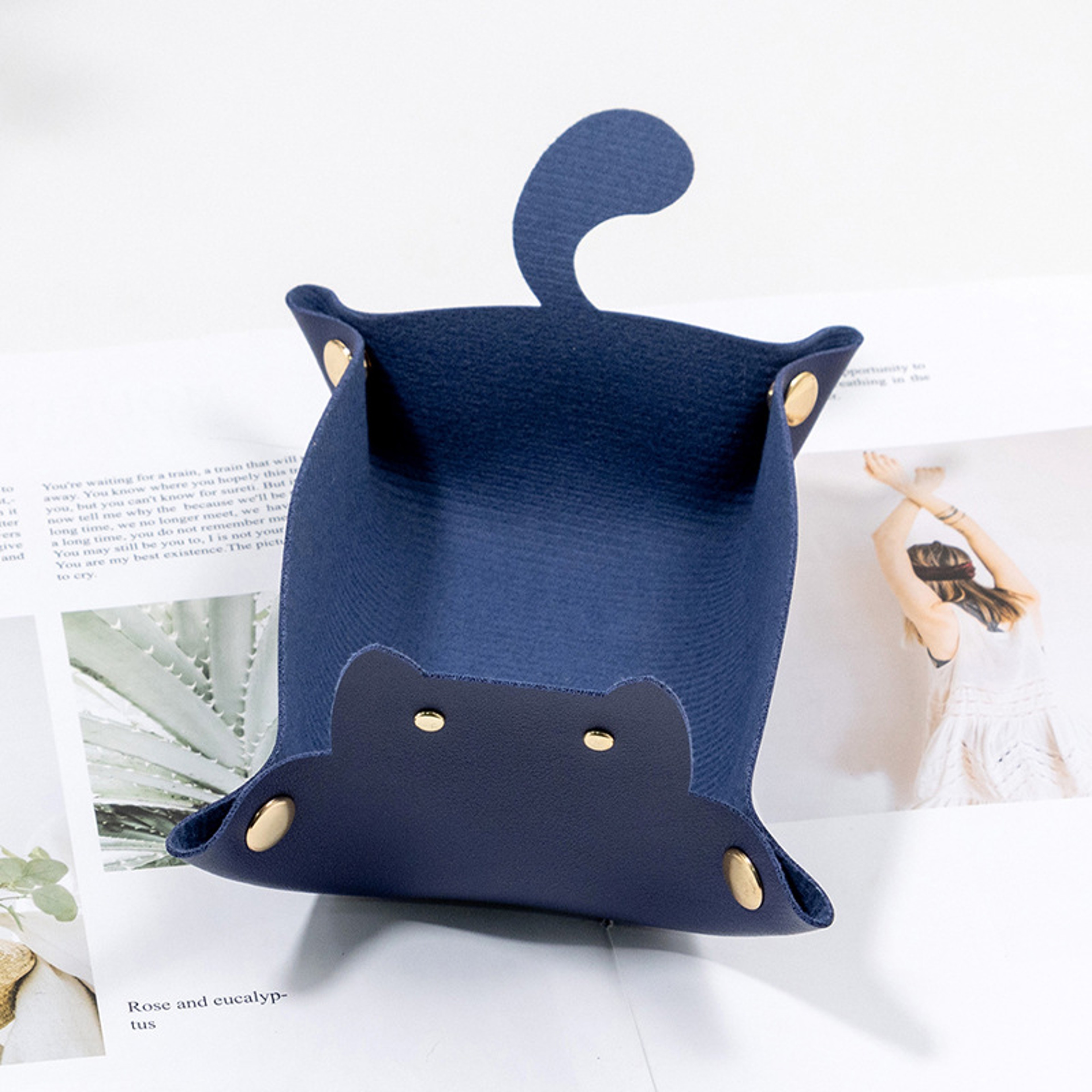 Creative Cat Shape PU Leather Storage Tray, Desktop Sundries Storage Box, Jewelry Organizer for Bedroom, Living Room – view 11
