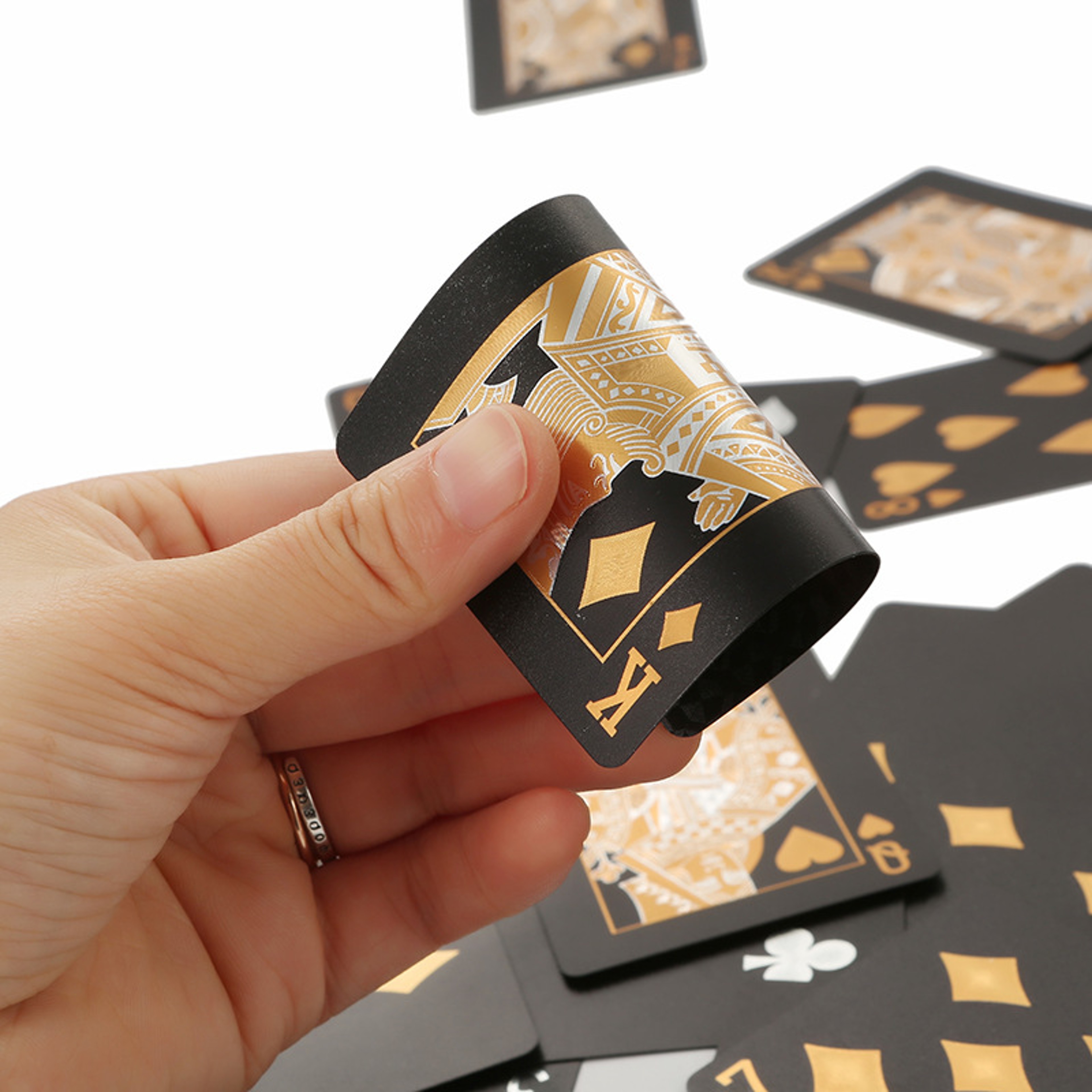Gold Waterproof Playing Cards, Plastic Poker Game, Table Games for Halloween Christmas, Family Game Nights, Board Game – view 4