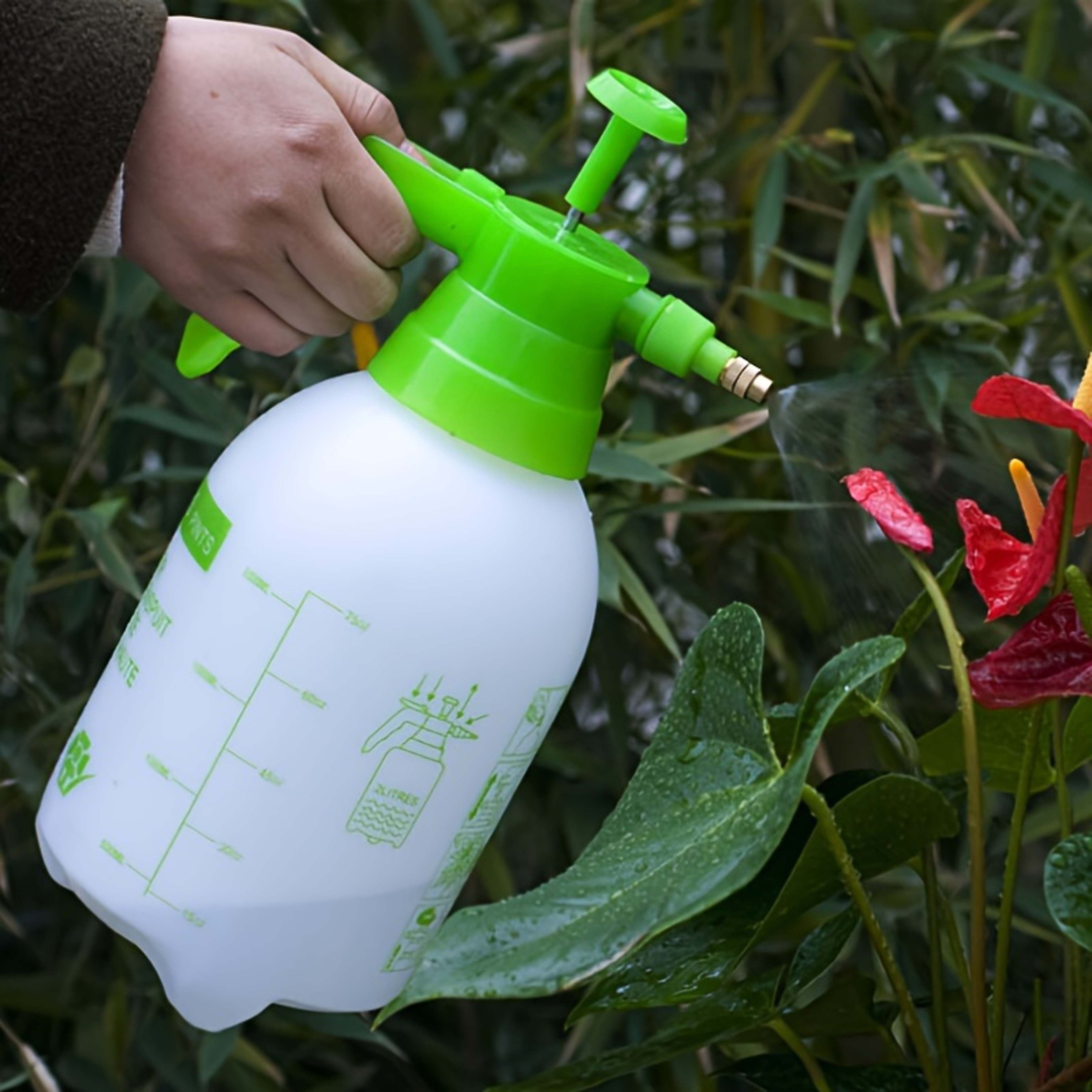 High-Capacity Adjustable Nozzle Garden Sprayer, Air Pressure Watering Can for Plants Car Wash – view 1