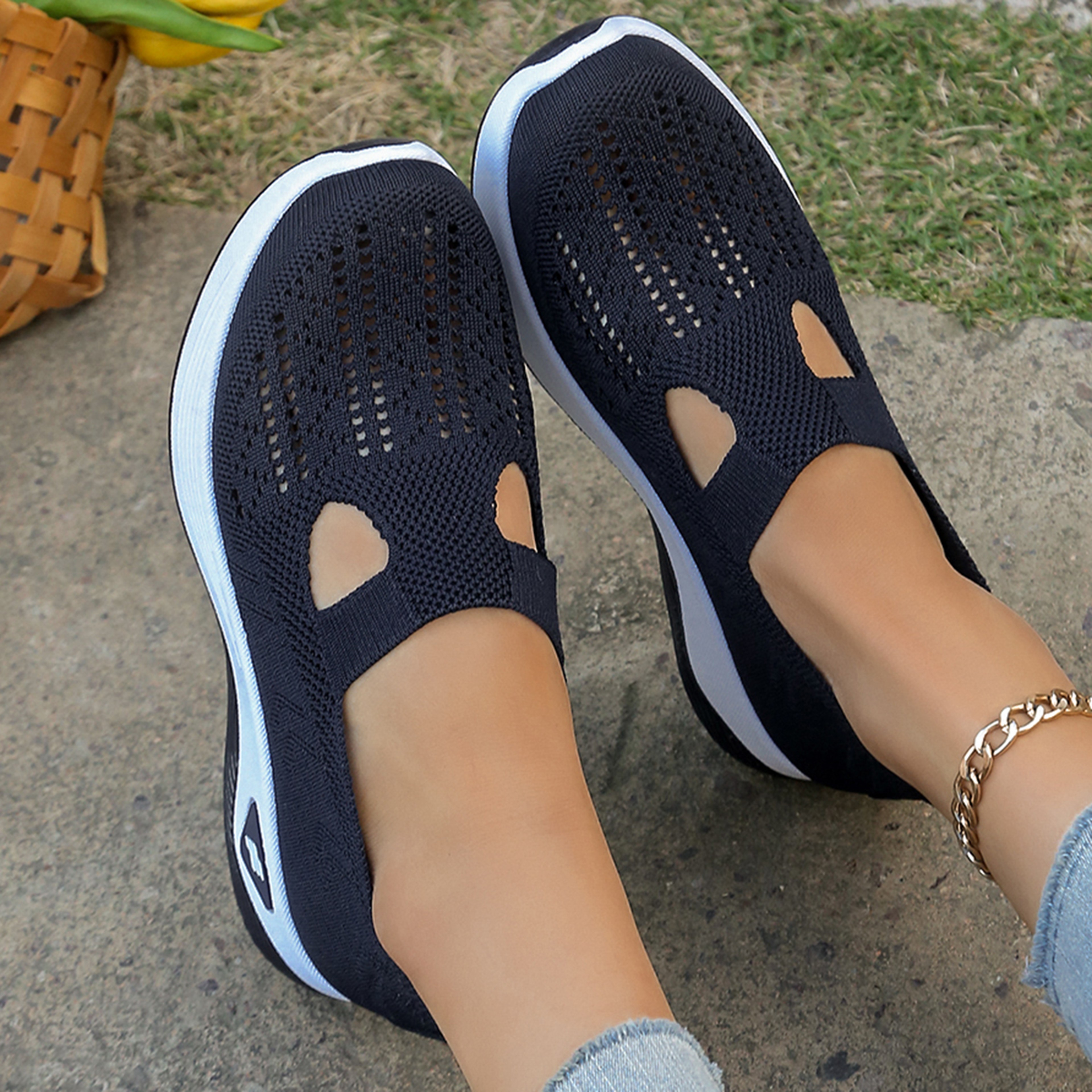 Womens Summer Shoes Casual Sneaker Simple Light Flat Solid Shoes For Daily Wear Four Seasons Comfort Sale – view 13