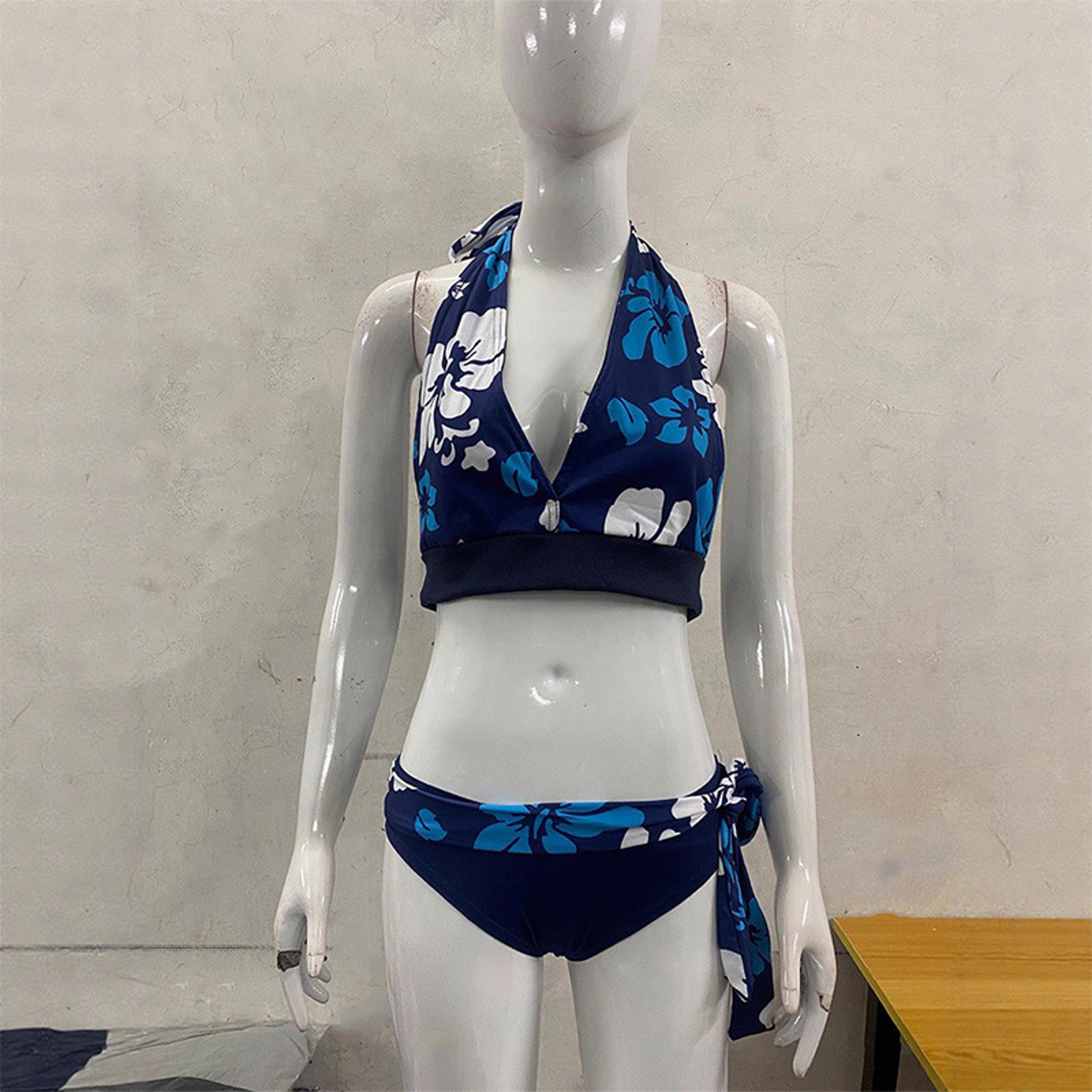 Summer New Outdoor Bikini Set, Sexy Tree Printed Swimming Clothes, Fresh Fashionable Beach Vacation Style for Women – view 3