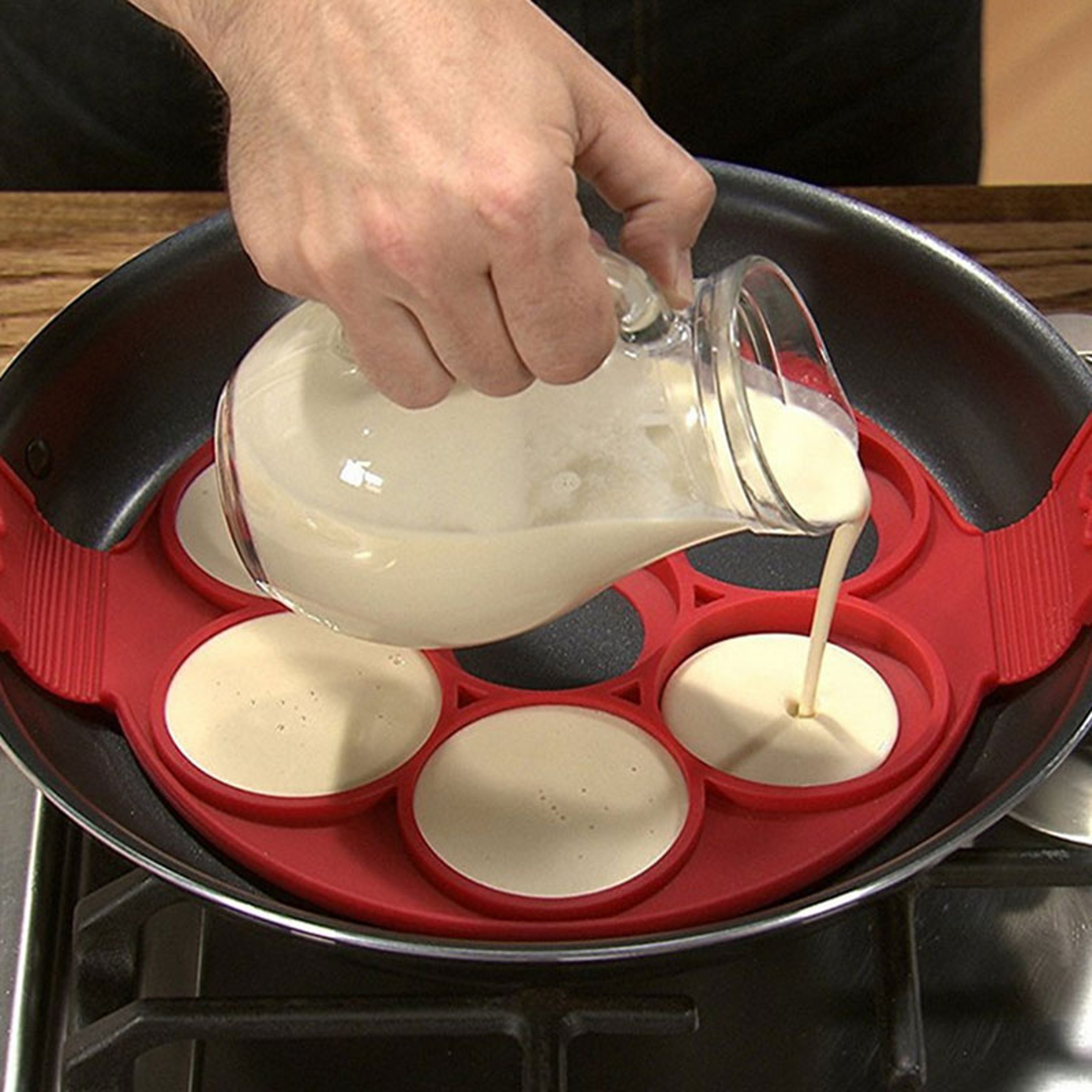 Silicone Pancake Maker Nonstick Cake Molds Egg Ring Pan Flip Tool Pastry Mat Egg Frying Machine For 0