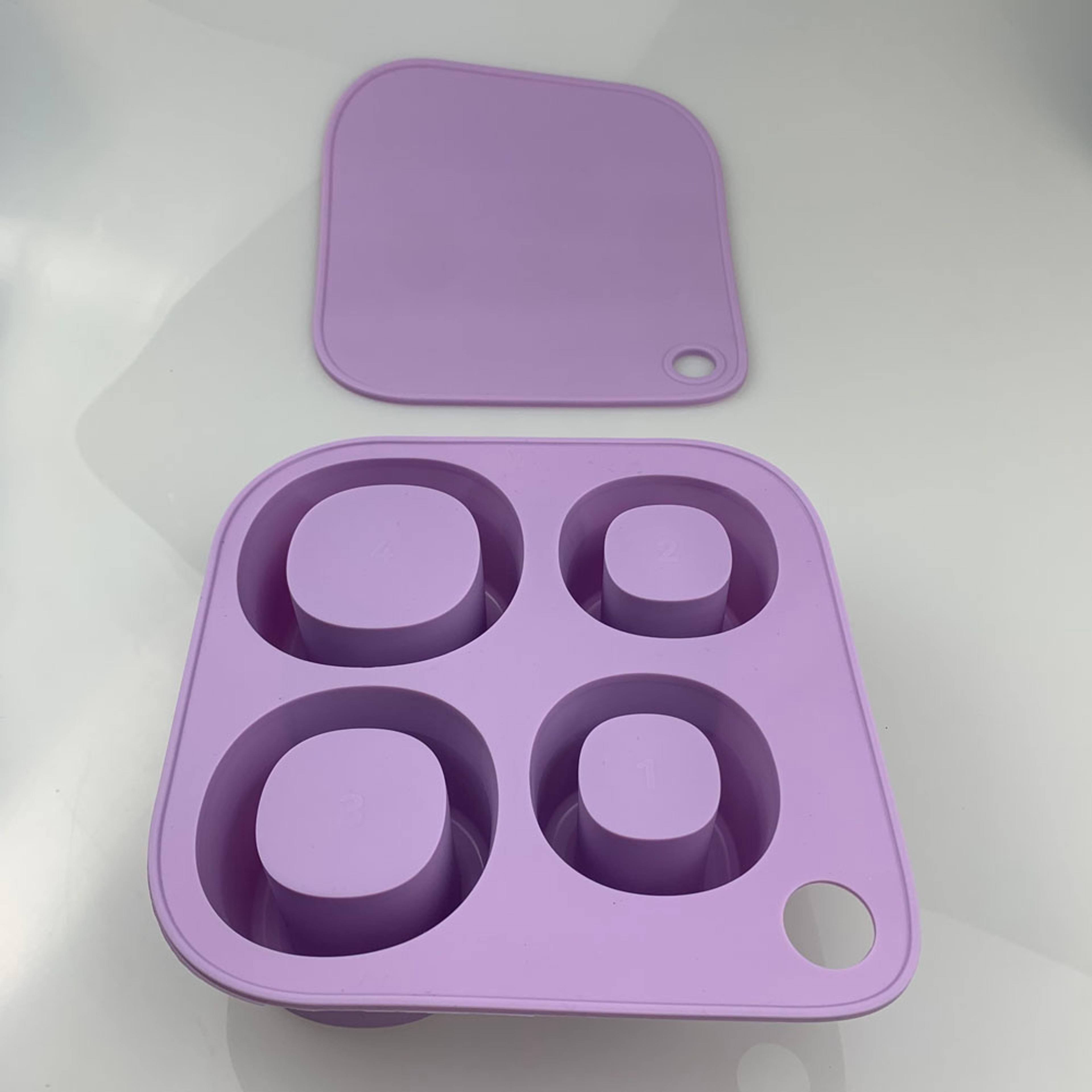 Ice Cube Tray Mold for Tumbler Stanley Cup, Silicone Cylinder Ice Cube Maker Mold with Lid, Perfect for Smooth Drinks – view 3