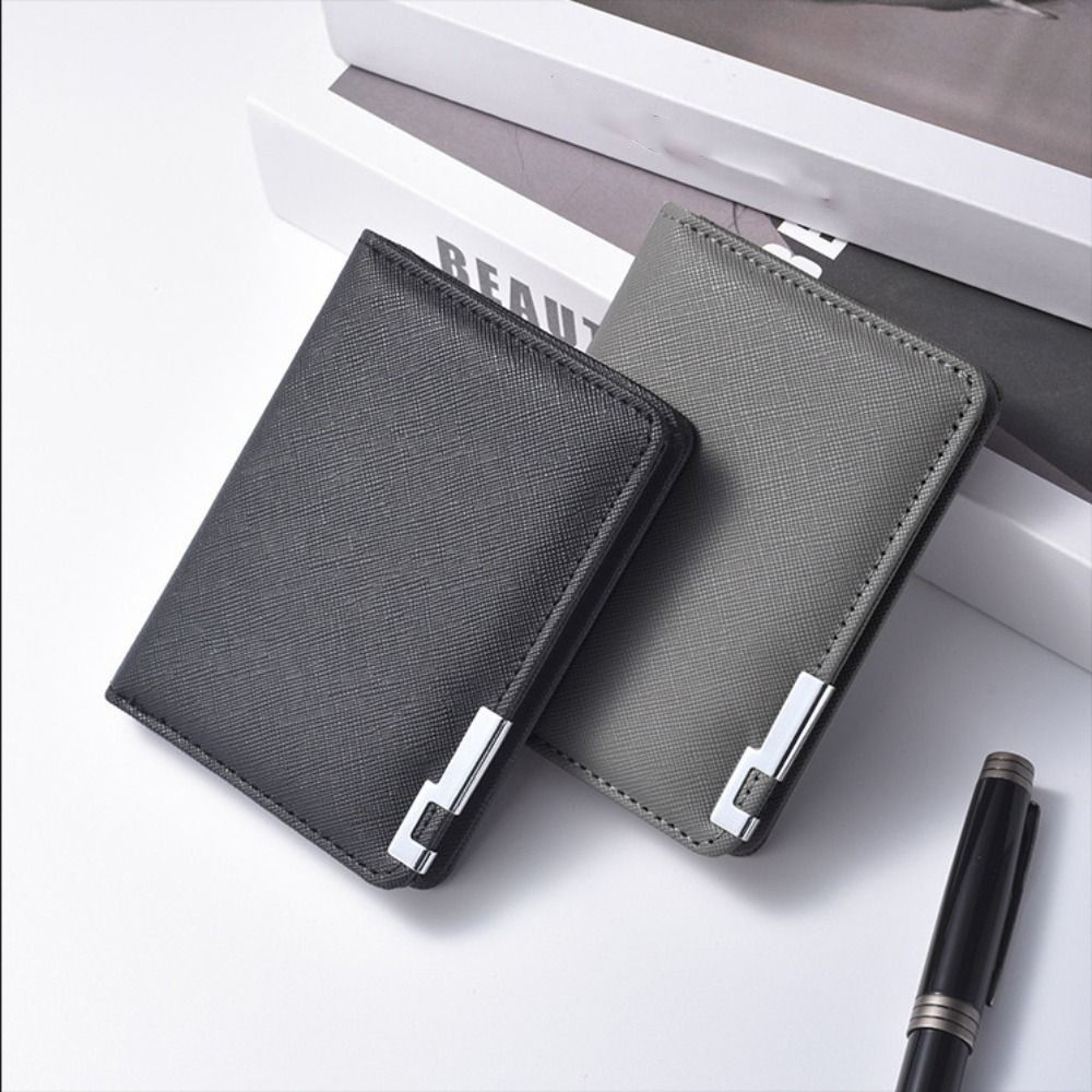 PU Leather Retro Mens Wallet Ultra Thin Coin Purse Multiple Pockets TwoFold Design For Men And Wome 0