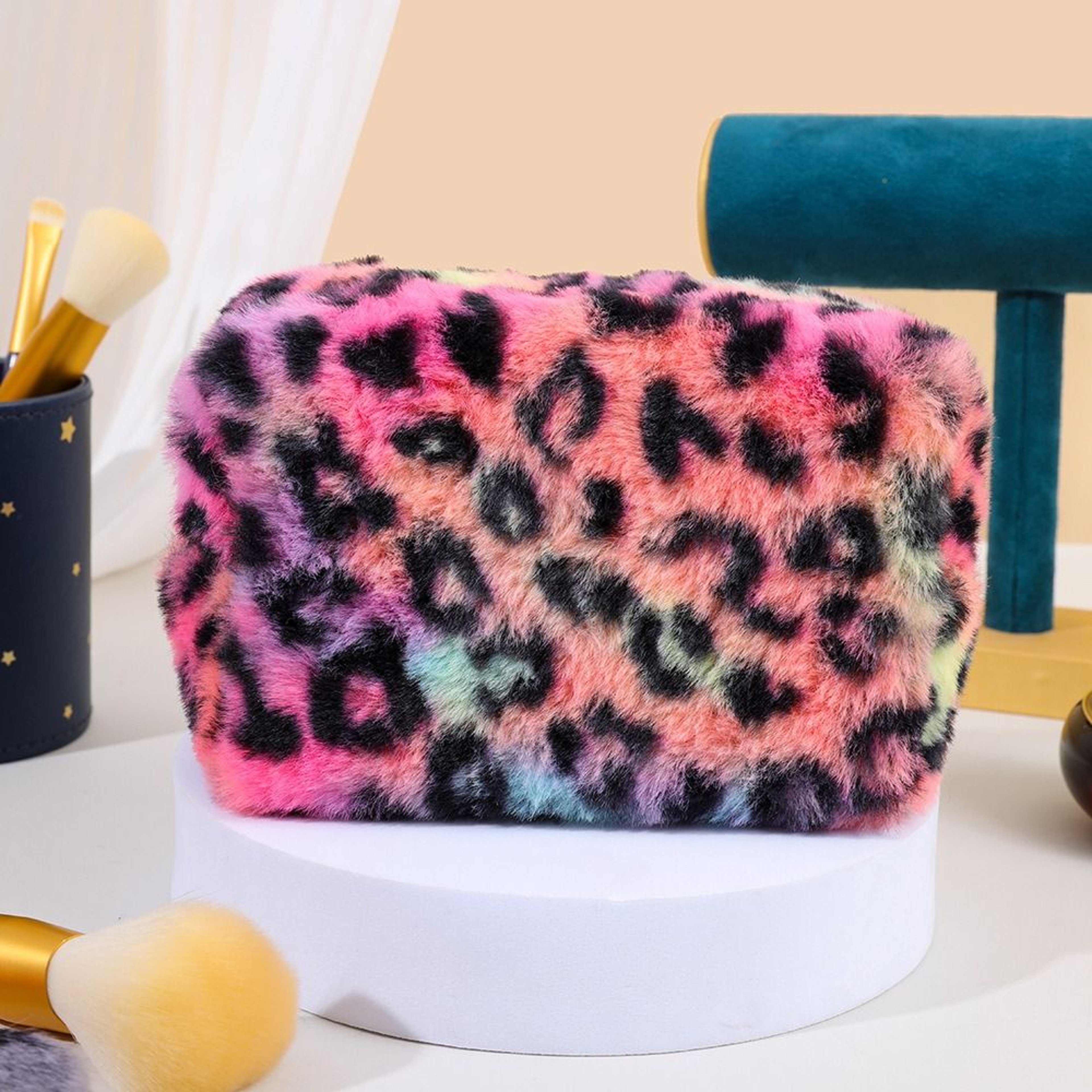 Fashion Leopard Print Makeup Bag High Quality Large Capacity Zipper Toiletry Bag Portable Plush Tra 3