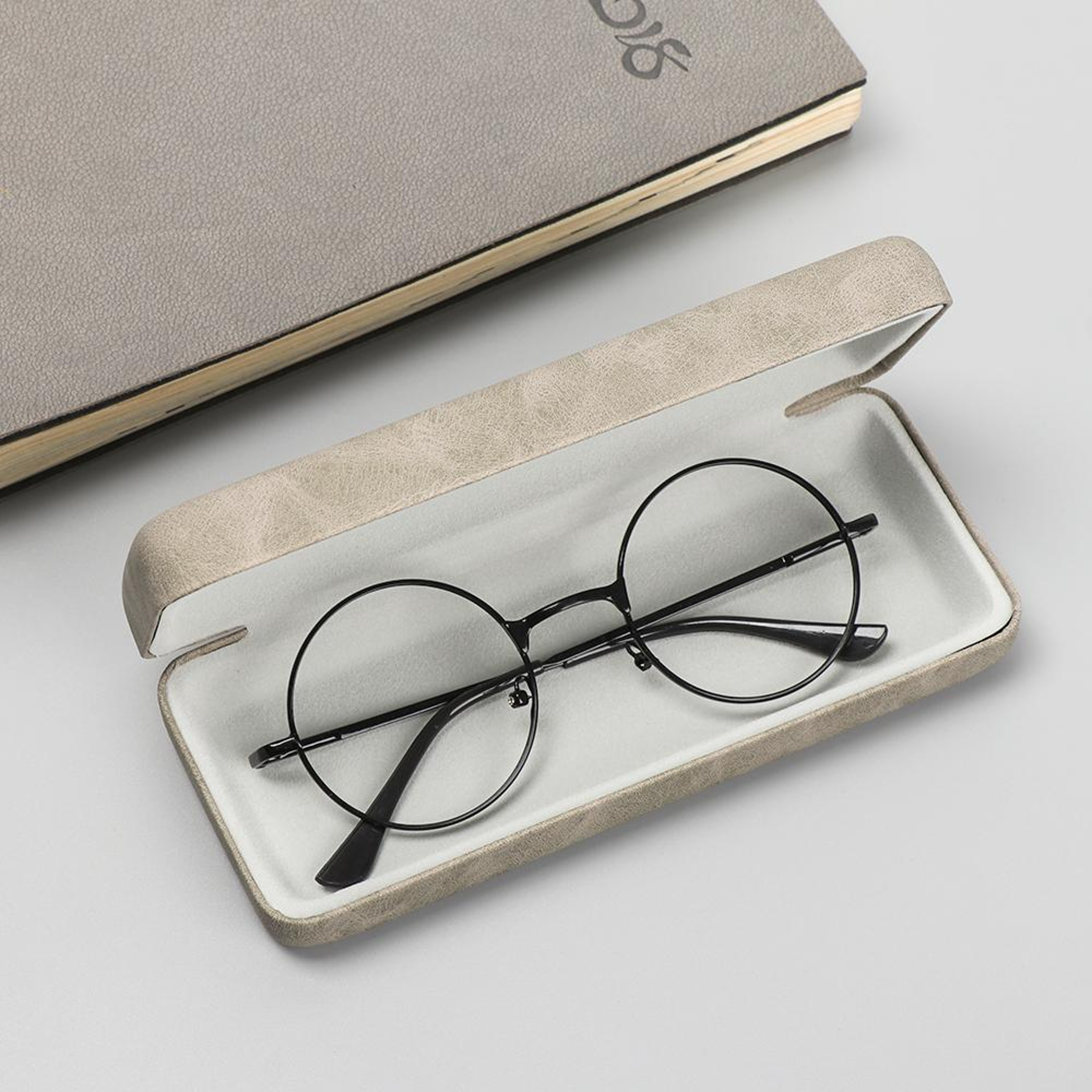Portable Retro Steel Leather Glasses Case Waterproof Hard Eyeglass Case Spectacle Case For Men Wome 1
