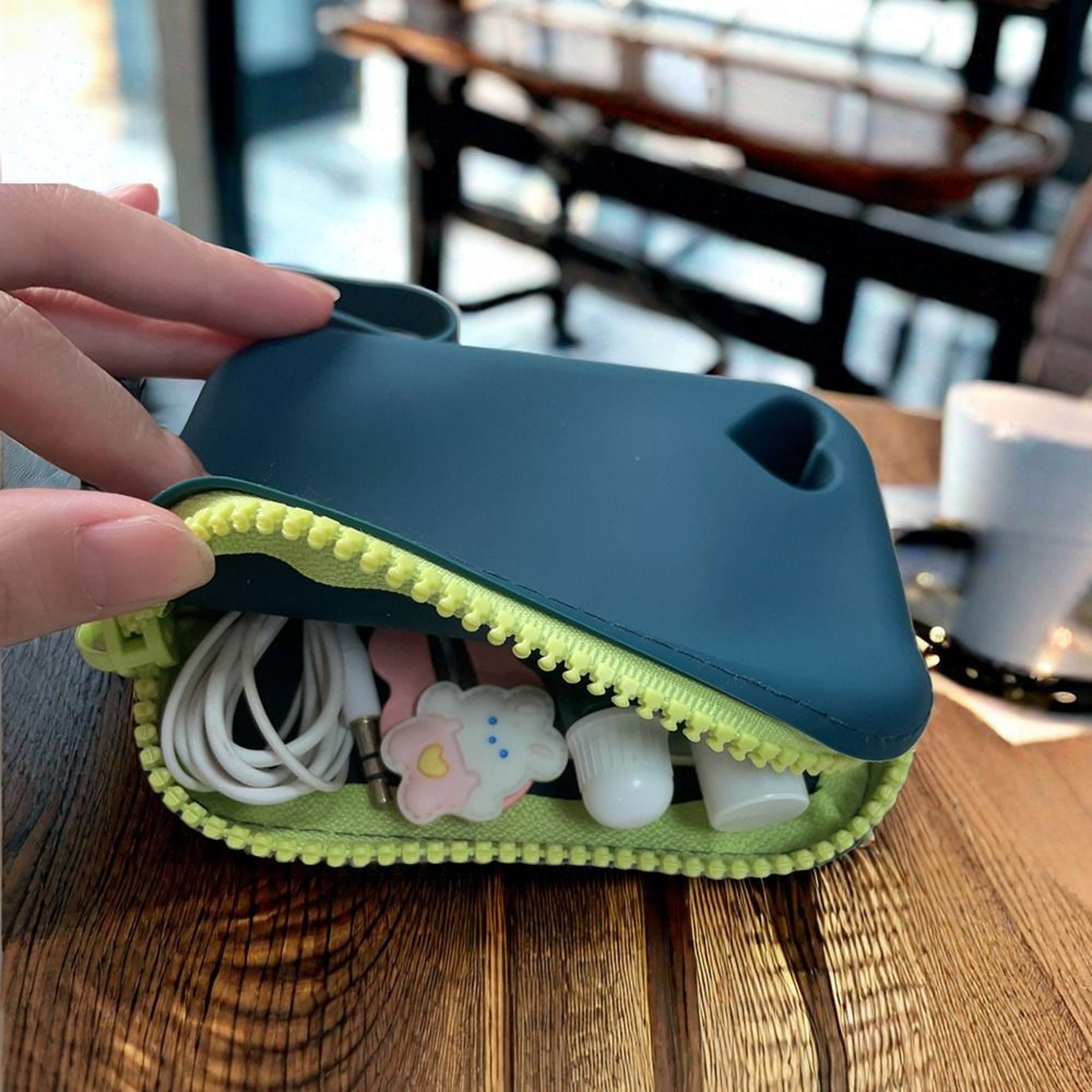 Waterproof Silicone Coin Purse, Multi-purpose Earphone Storage Bag, Small Item Purse for Women and Girls – view 6