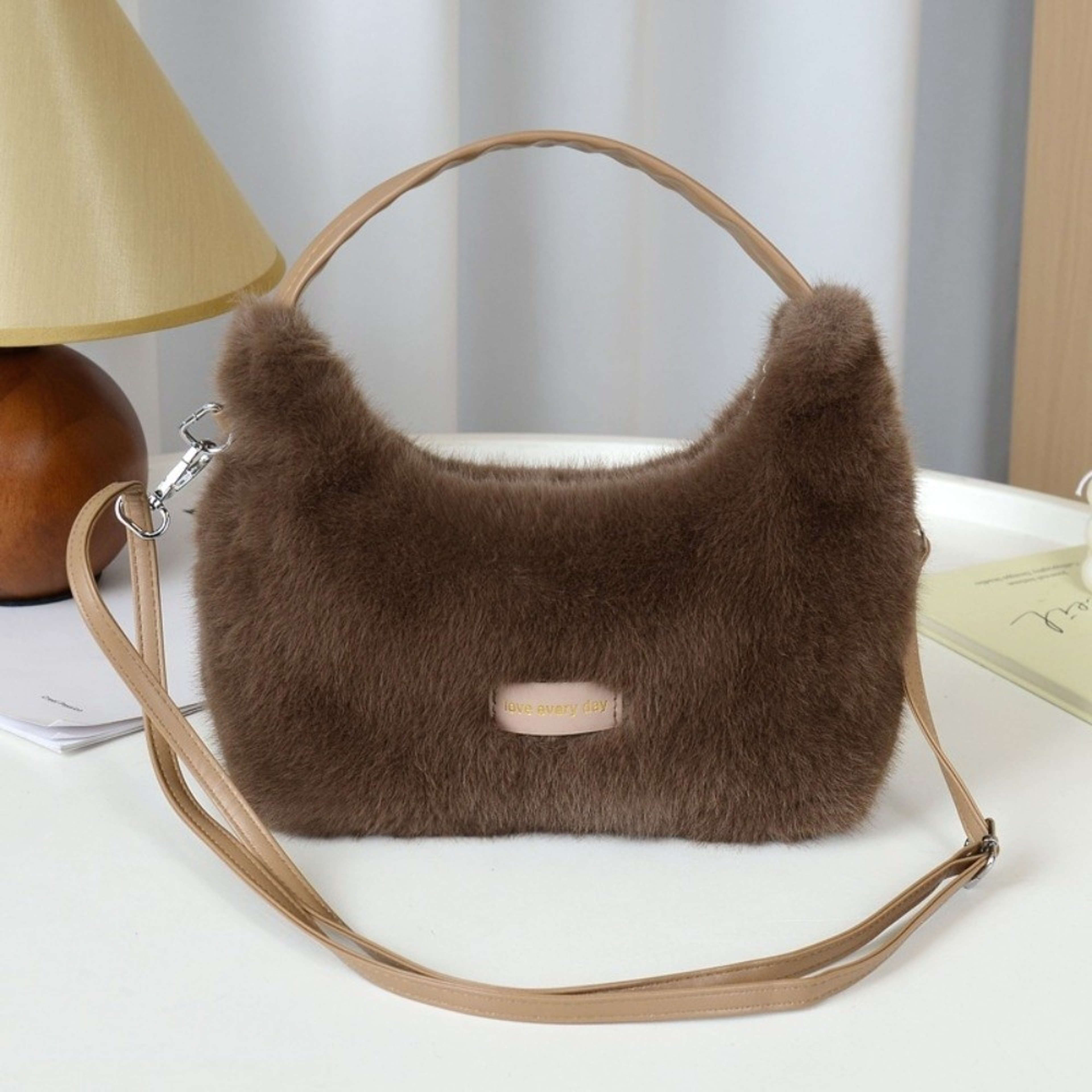 Winter New Luxury Faux Fur Ladies Shoulder Bag Soft Fluffy Female Crossbody Bag Solid Color Plush T