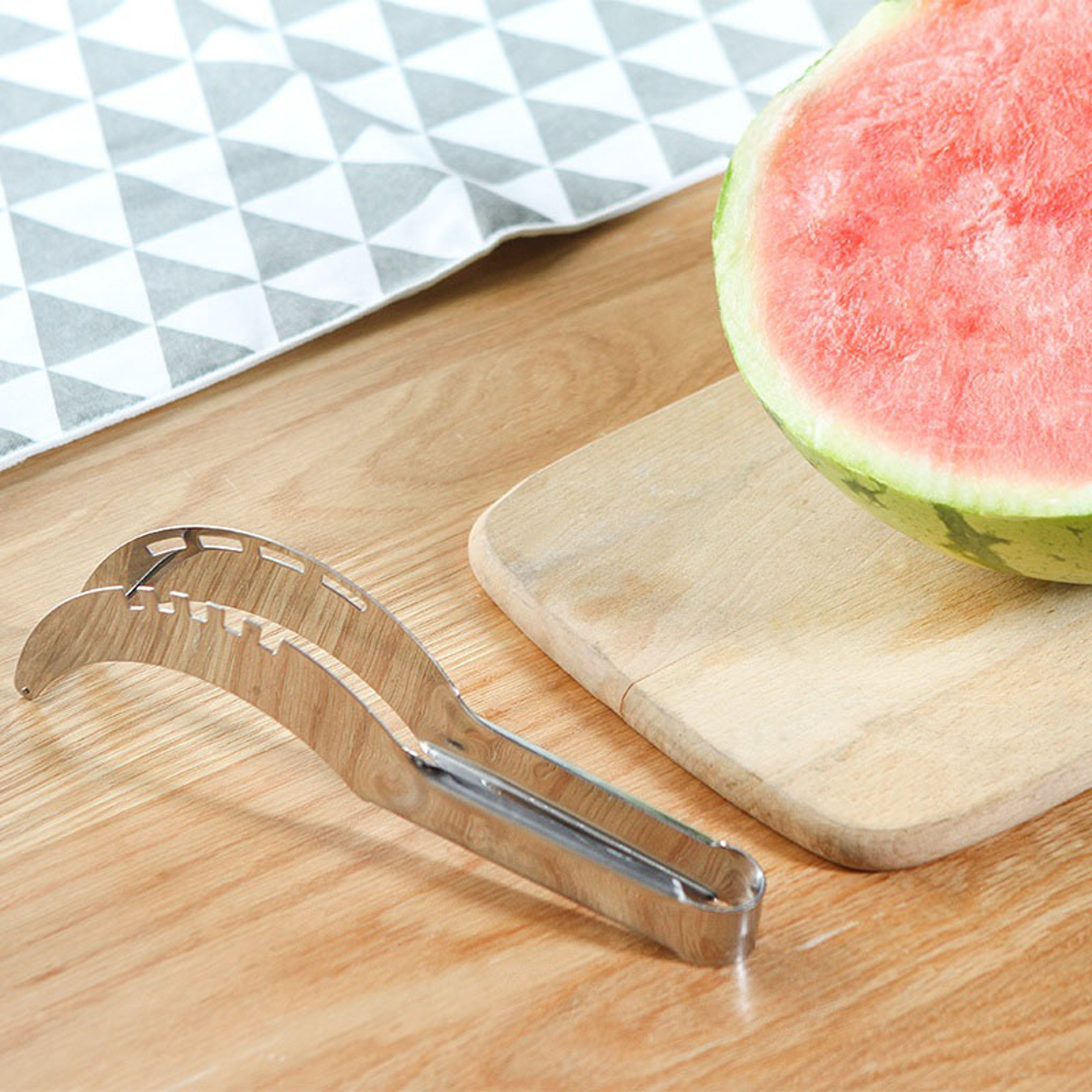 Handy Durable Stainless Steel Watermelon Chopper Fruit Peeling And Chopping Artifact For Family Gat 0