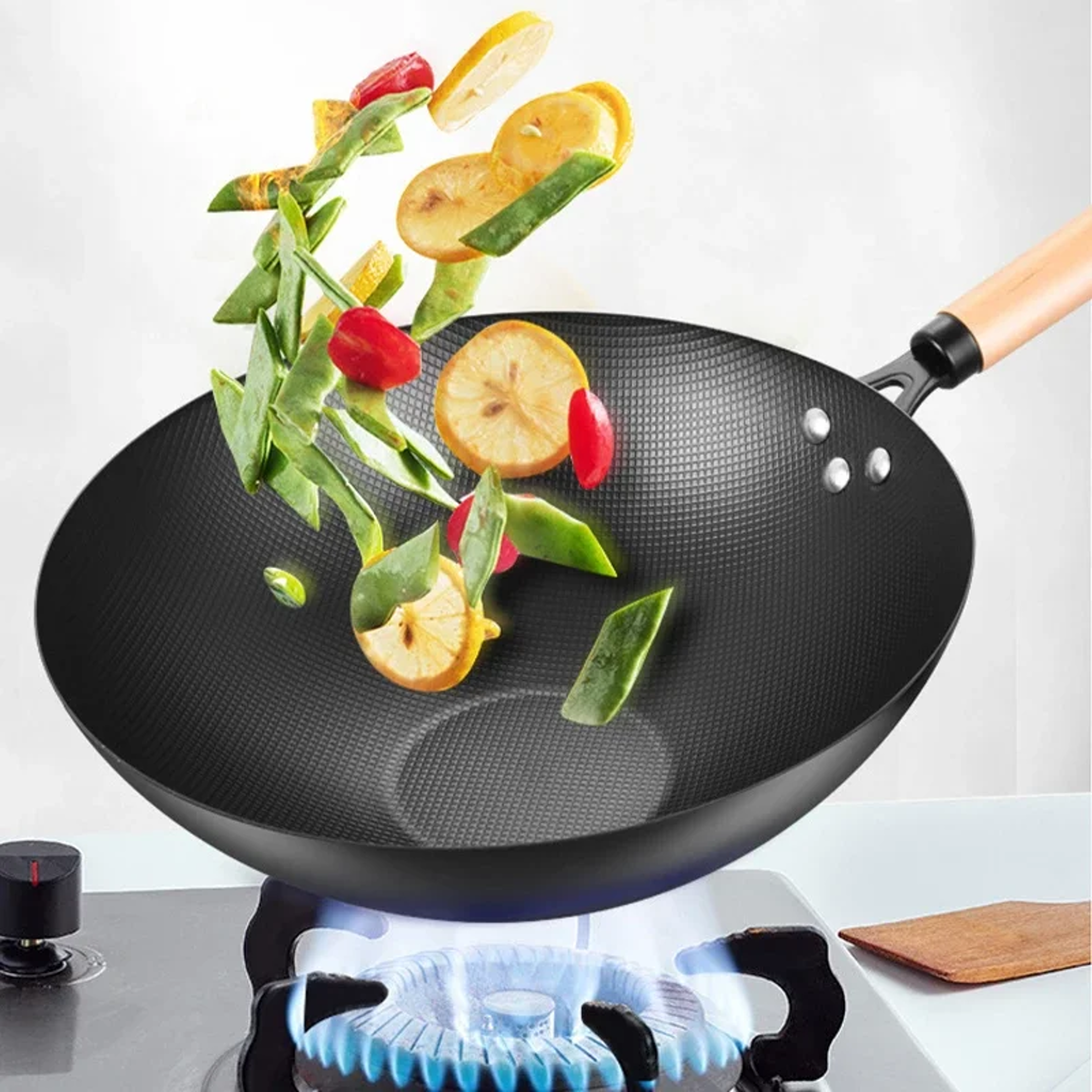 Iron Pot Wok Uncoated Non-stick Wear-resistant Kitchen Cookware with Wooden Handle – view 2