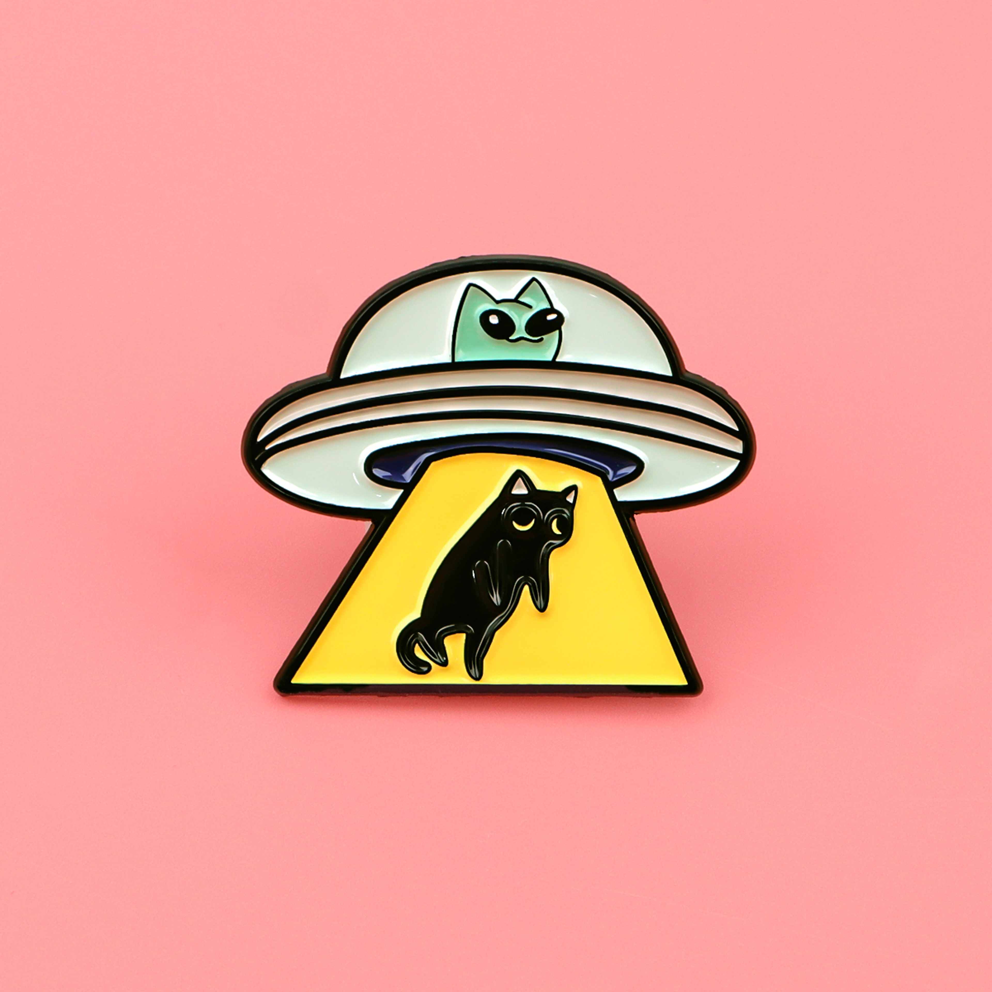 UFO Alien Enamel Pin with Black Cat Design Unique Lapel Pin for Cosplay Accessories Lovers – view 3