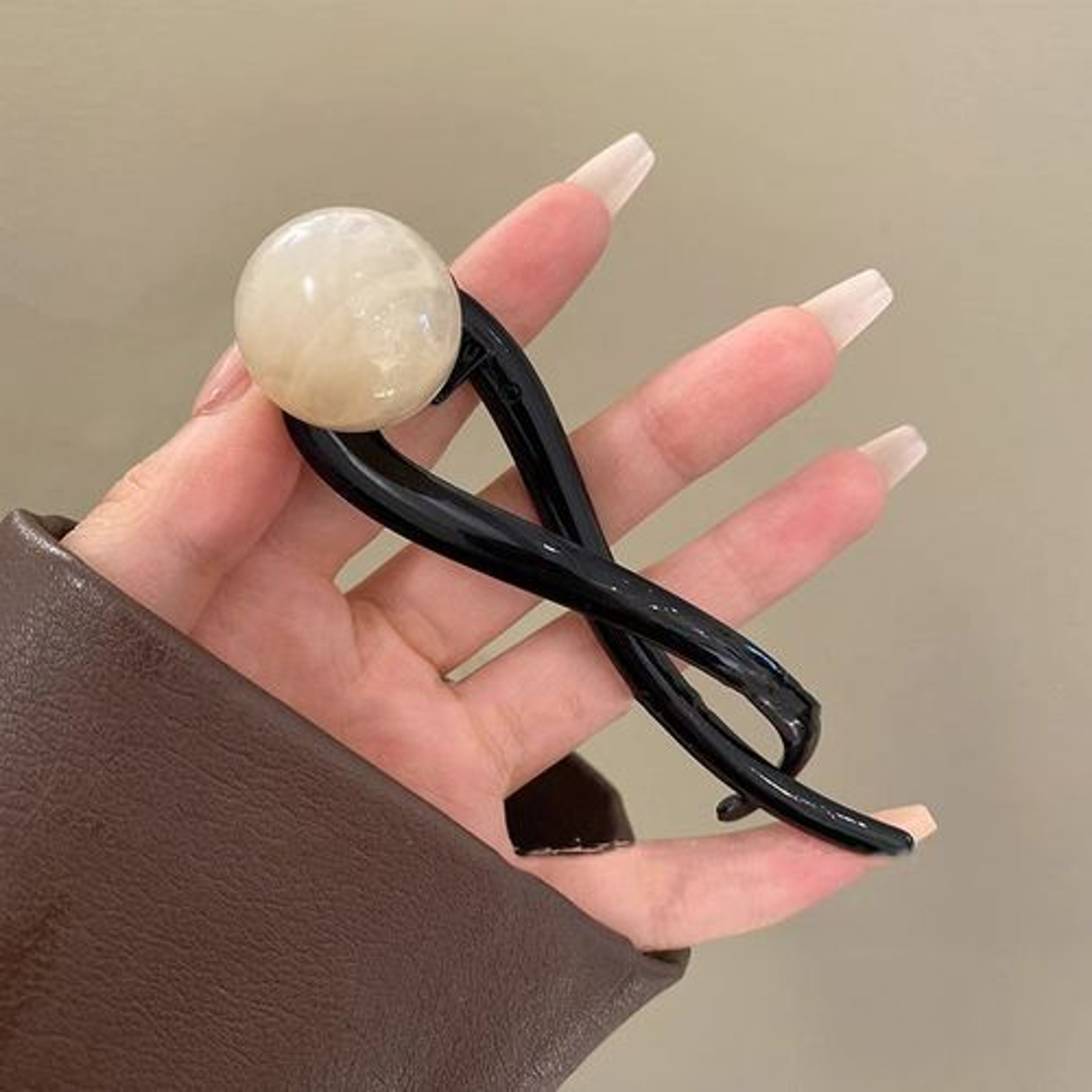Retro S-Shape Twist Hair Clip Multi-Color Ponytail Claw Accessory – view 10