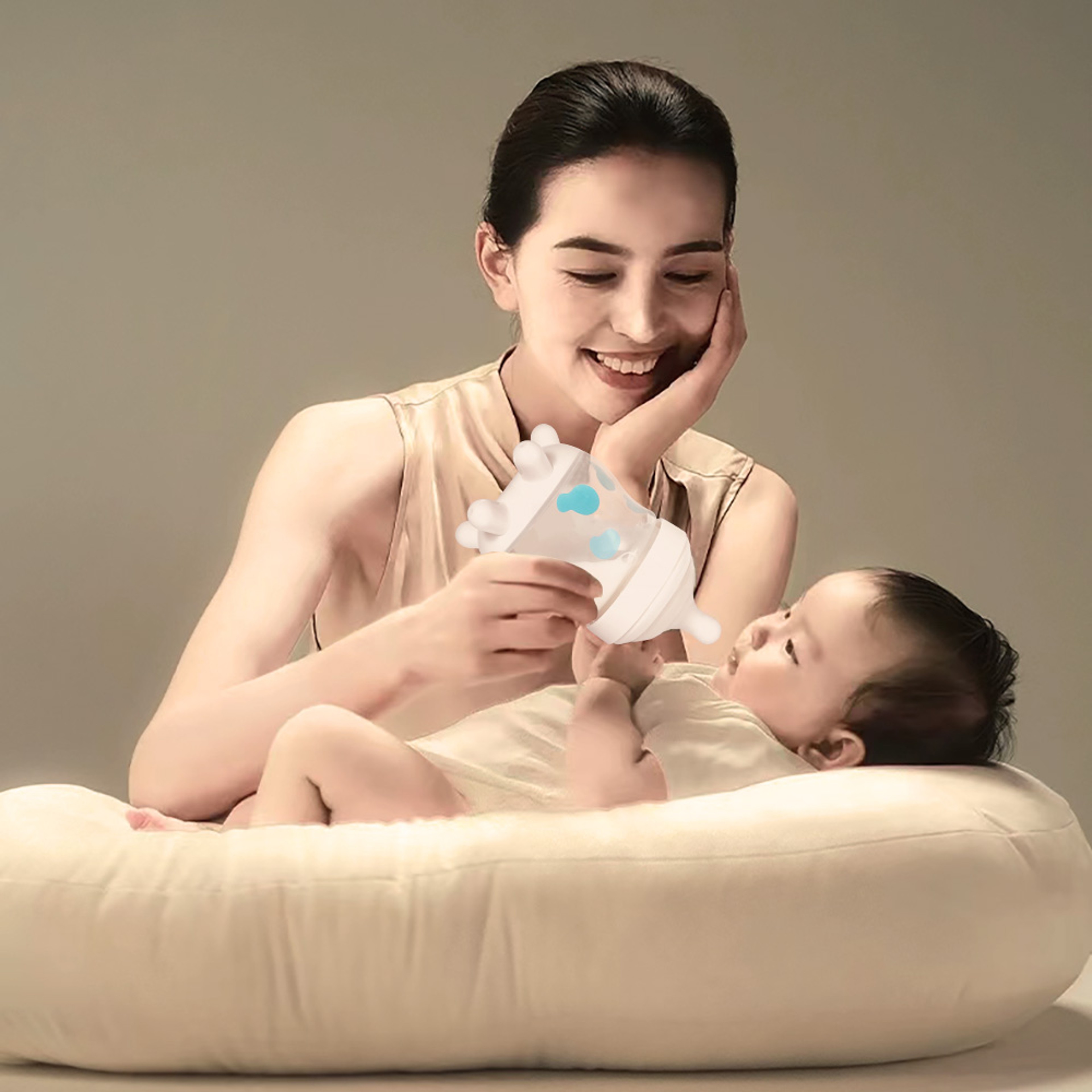Silicone Replacement Nipple Baby Bottle Cute Cow Shaped AntiBloating PP Bottle For Babies 1
