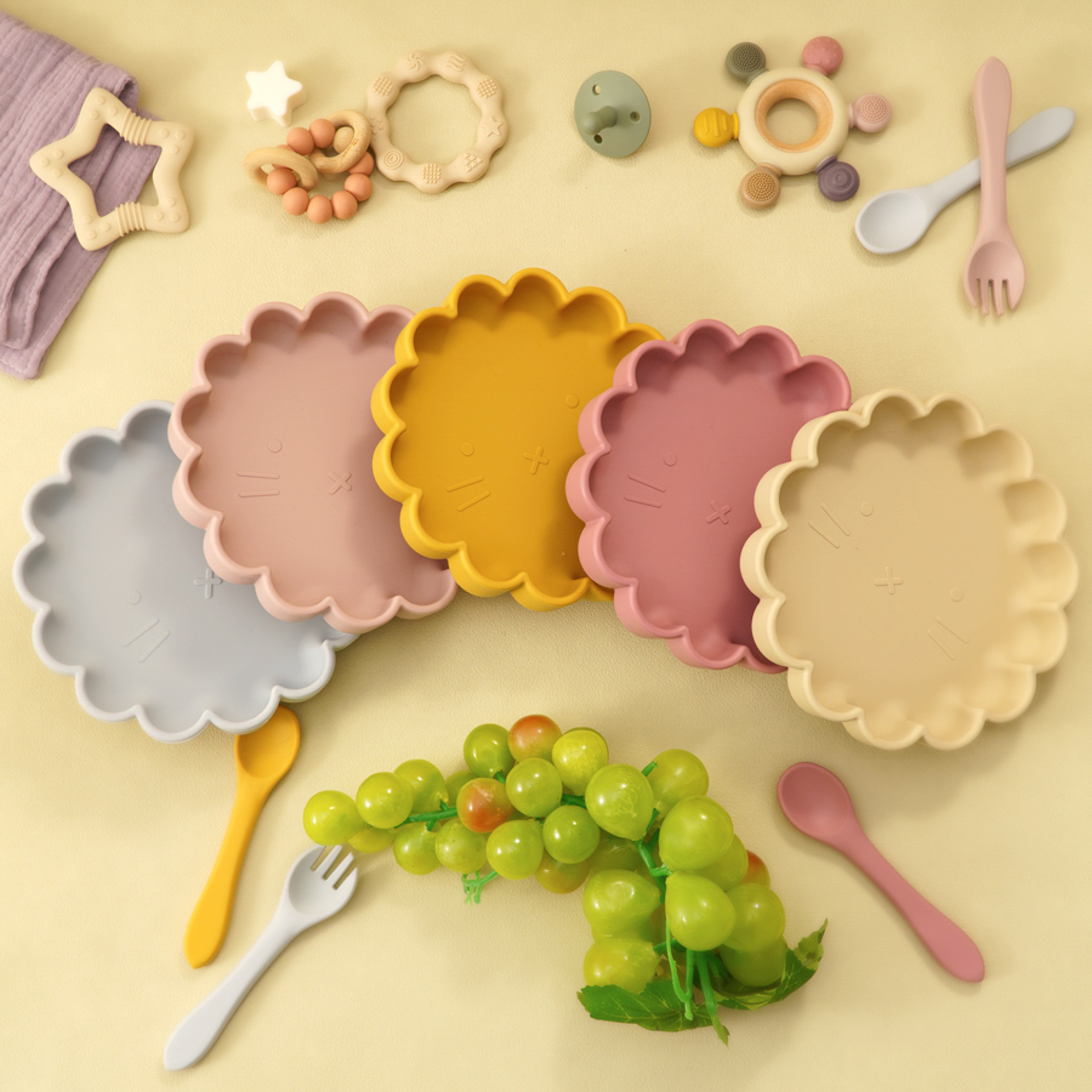 Cute Lion Shape Suction Plate Baby Silicone Tableware Set Solid Color Spoon Fork Feeding Training Baby Dinner Set – view 2