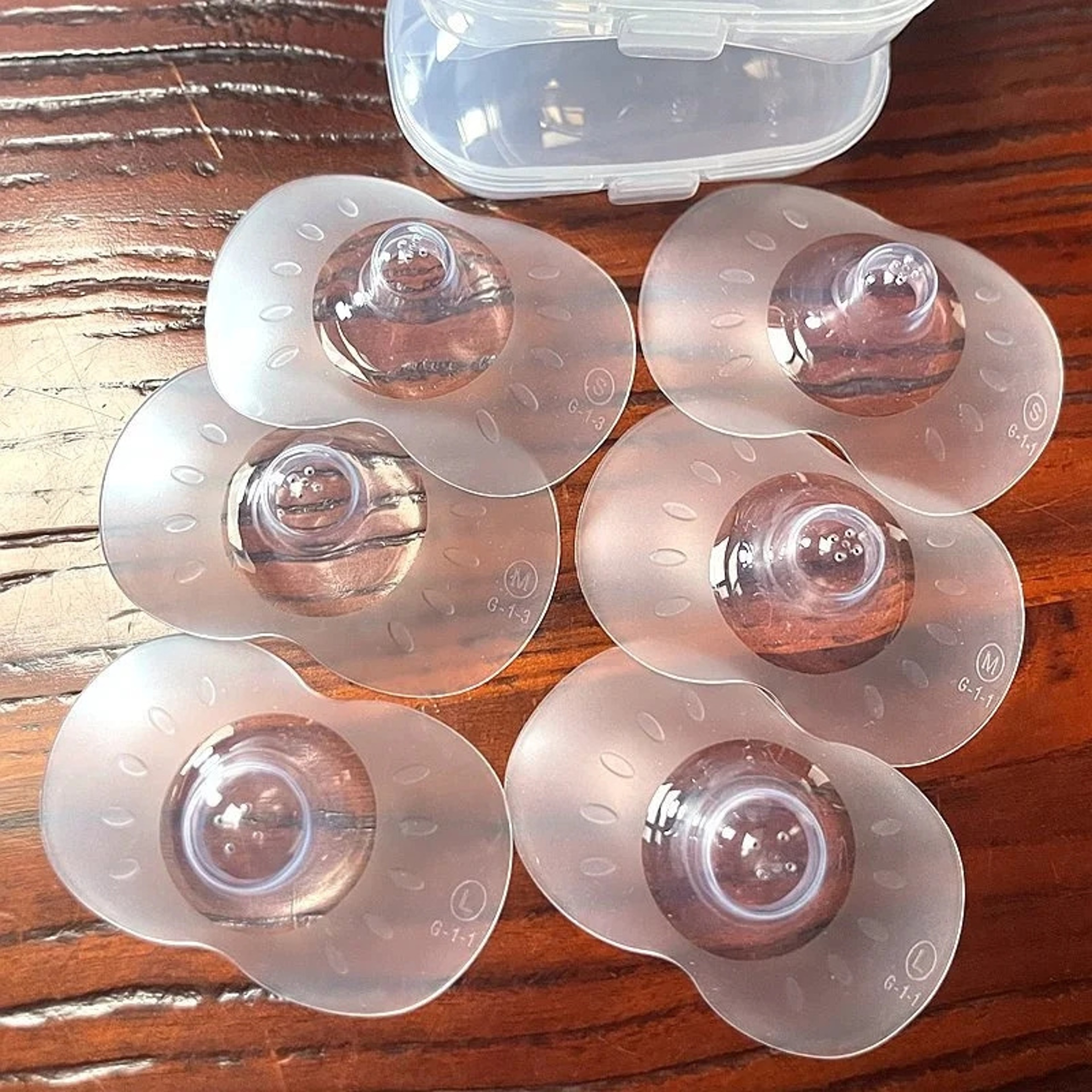 Soft Milk Feeding Nursing Shield Silicone Nipple Protectors For Mothers 3