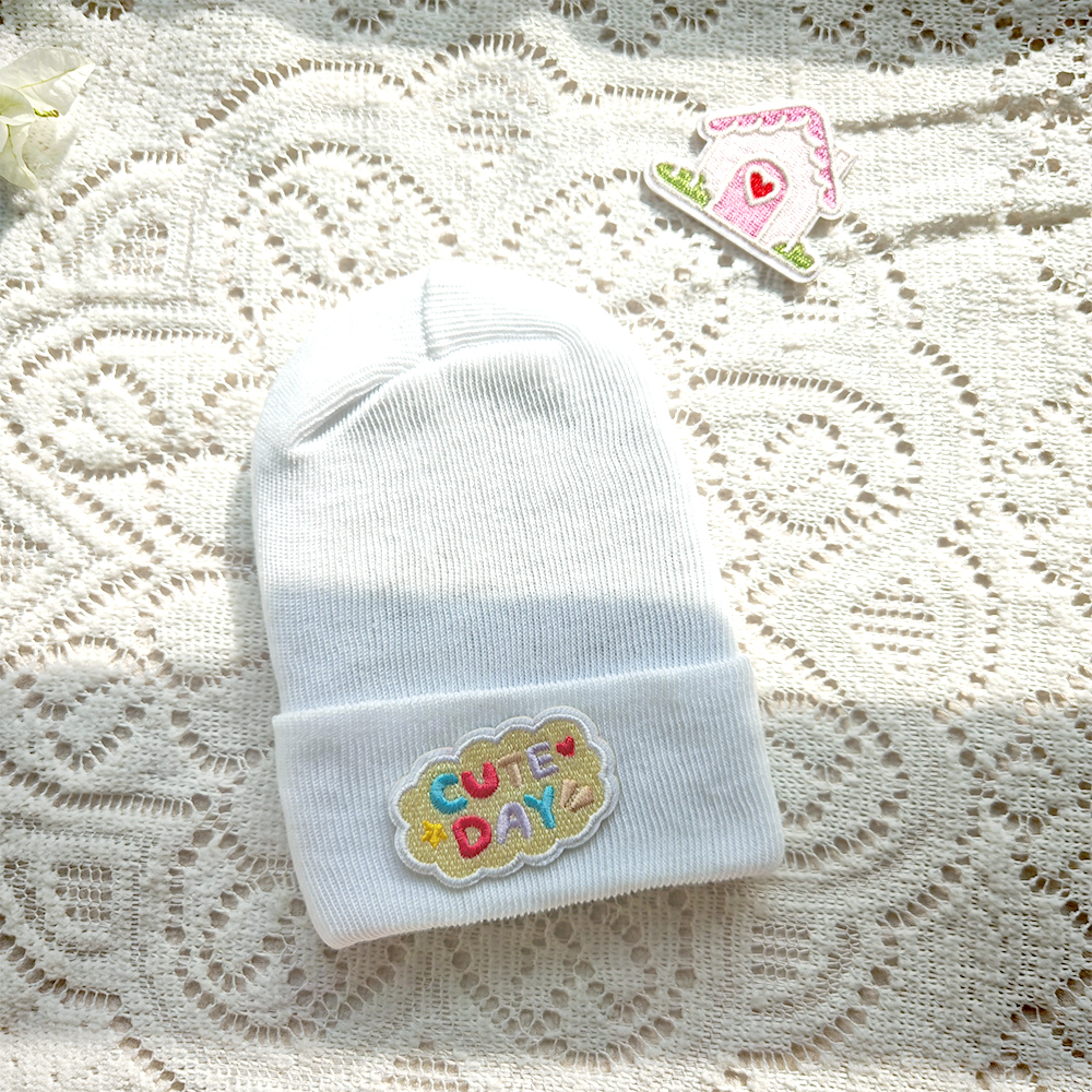 Months Cute Cartoon Label Hat for Baby, Toddler Knitted Beanie Hat, Crochet Warm White Bonnet, Baby Clothing Accessory – view 10