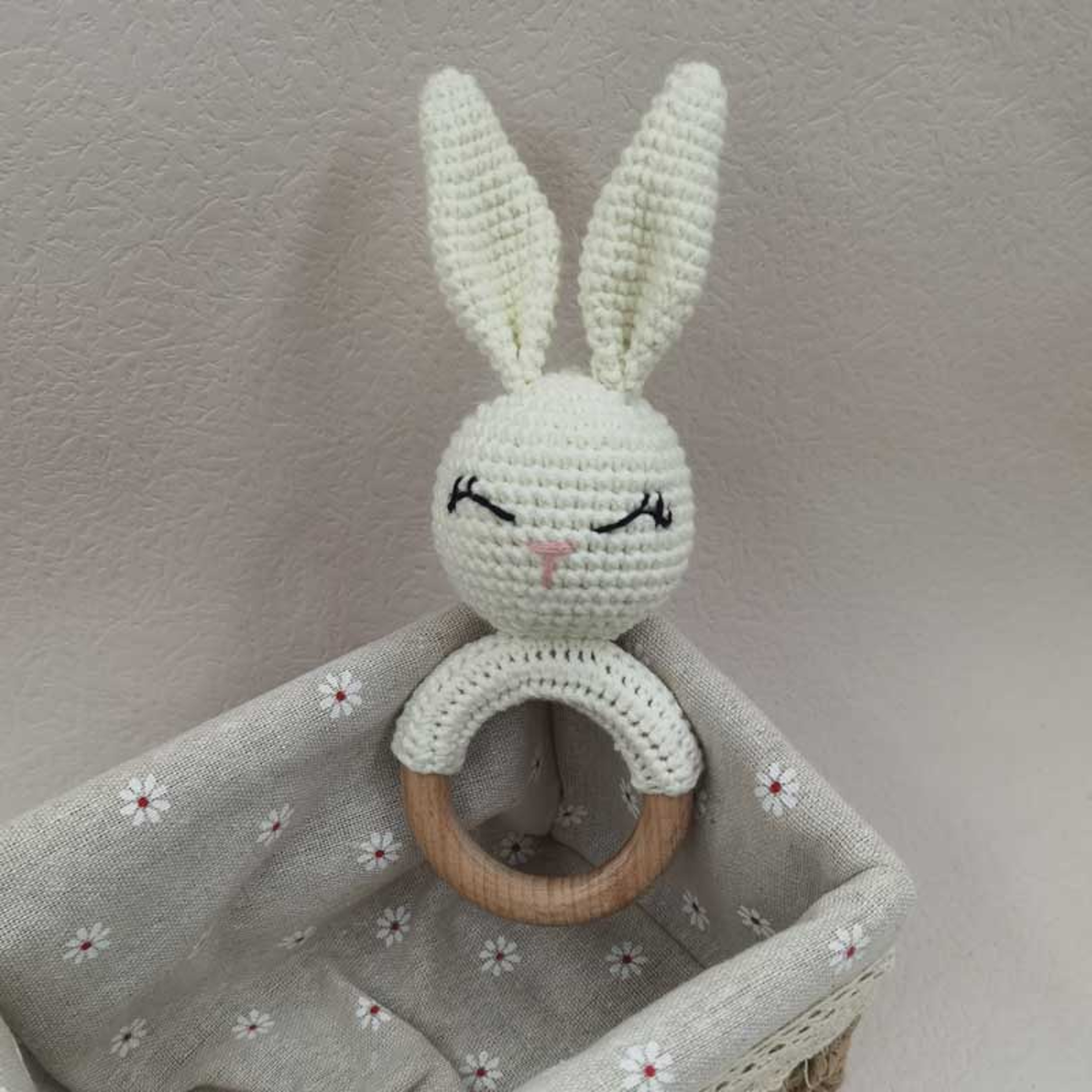 Baby Teether Music Rattles For Kids Animal Crochet Rattle Rabbit Bear Ring Wooden Babies Gym Montes 16
