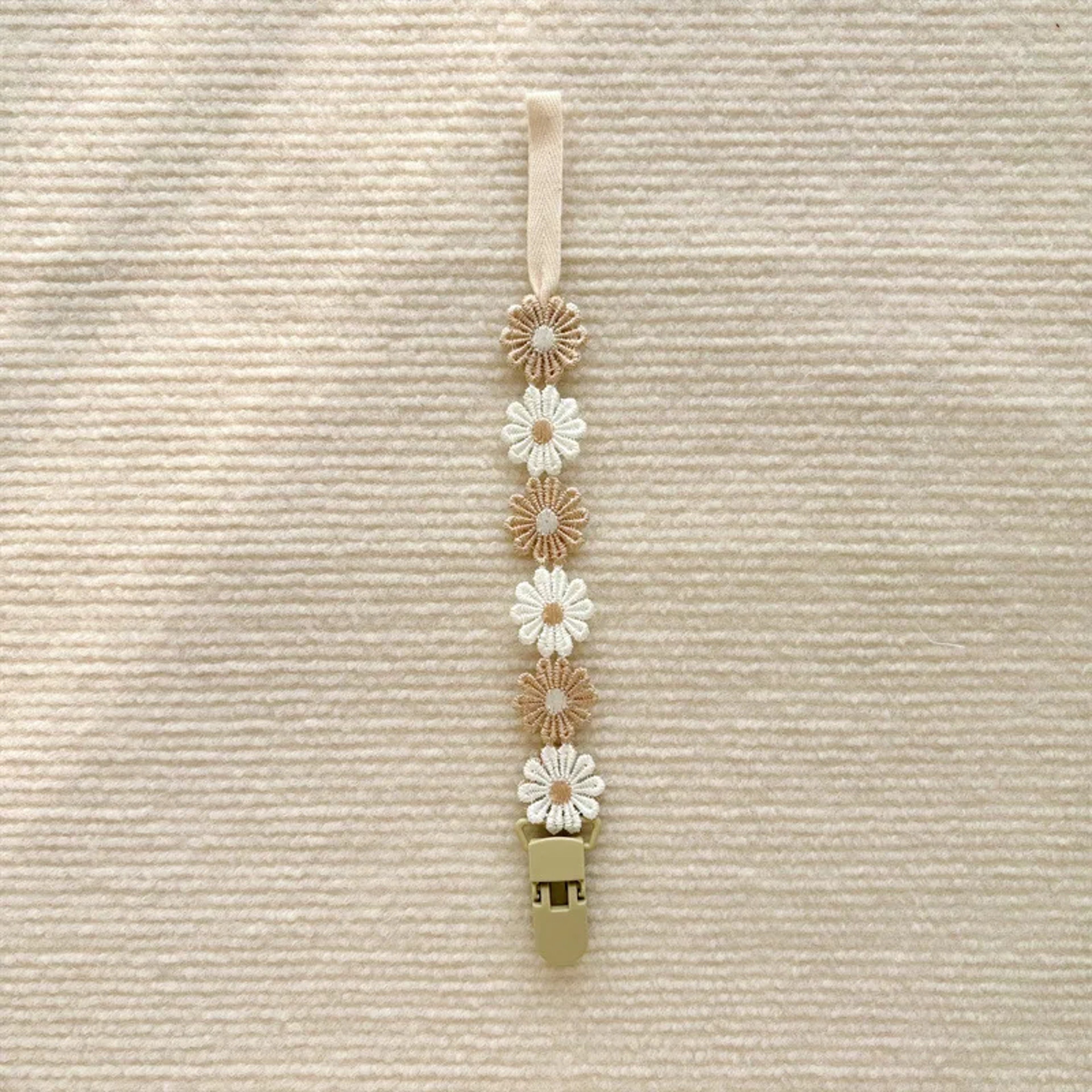 Baby Pacifier Antidrop Chain Little Daisy Toddler Dummy Clip Nipple Holder Baby Shower Gift 10