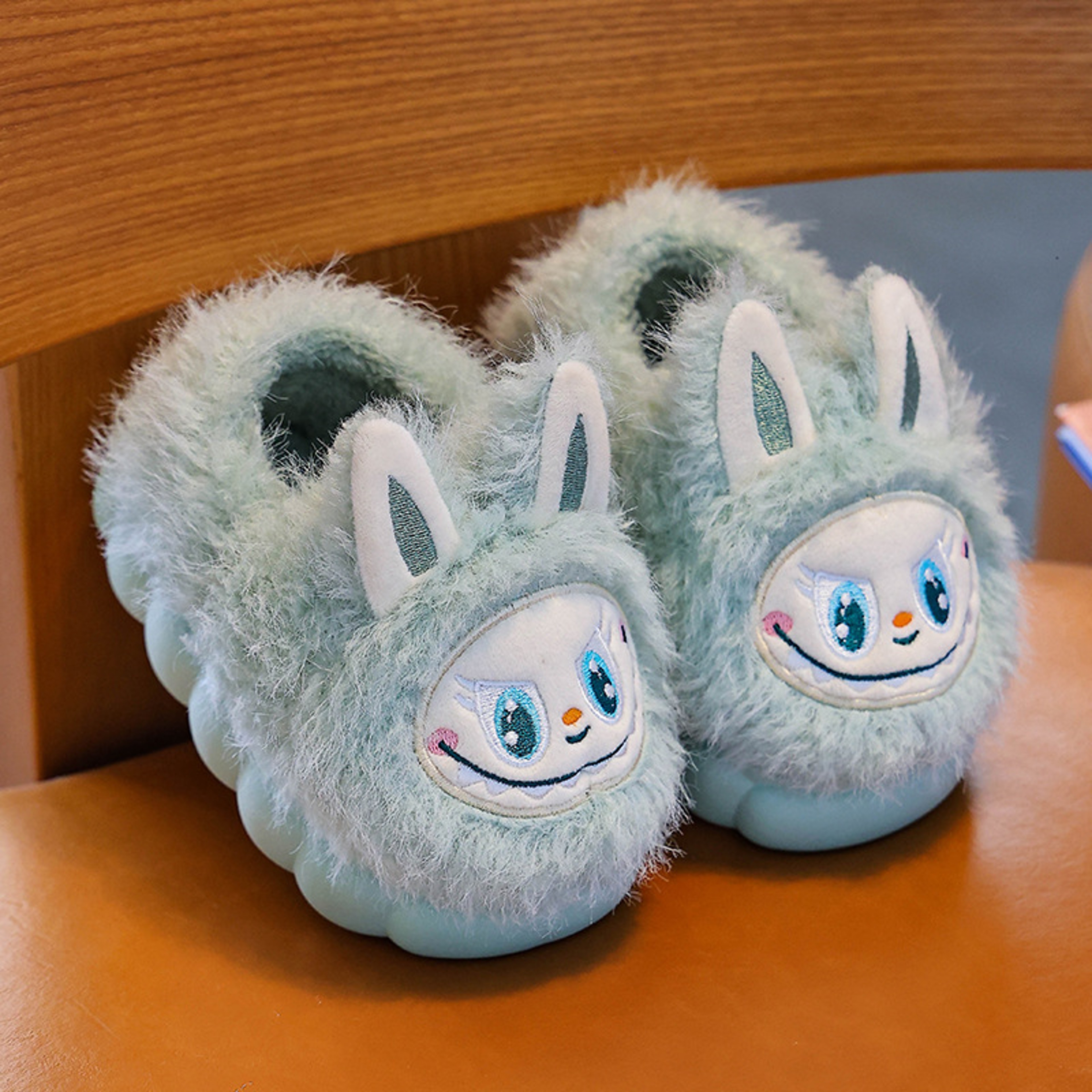 Cute Winter Children's Slippers, Plush Faux Fur Anti Slip Shoes for Boys and Girls, Warm Home Slippers – view 5