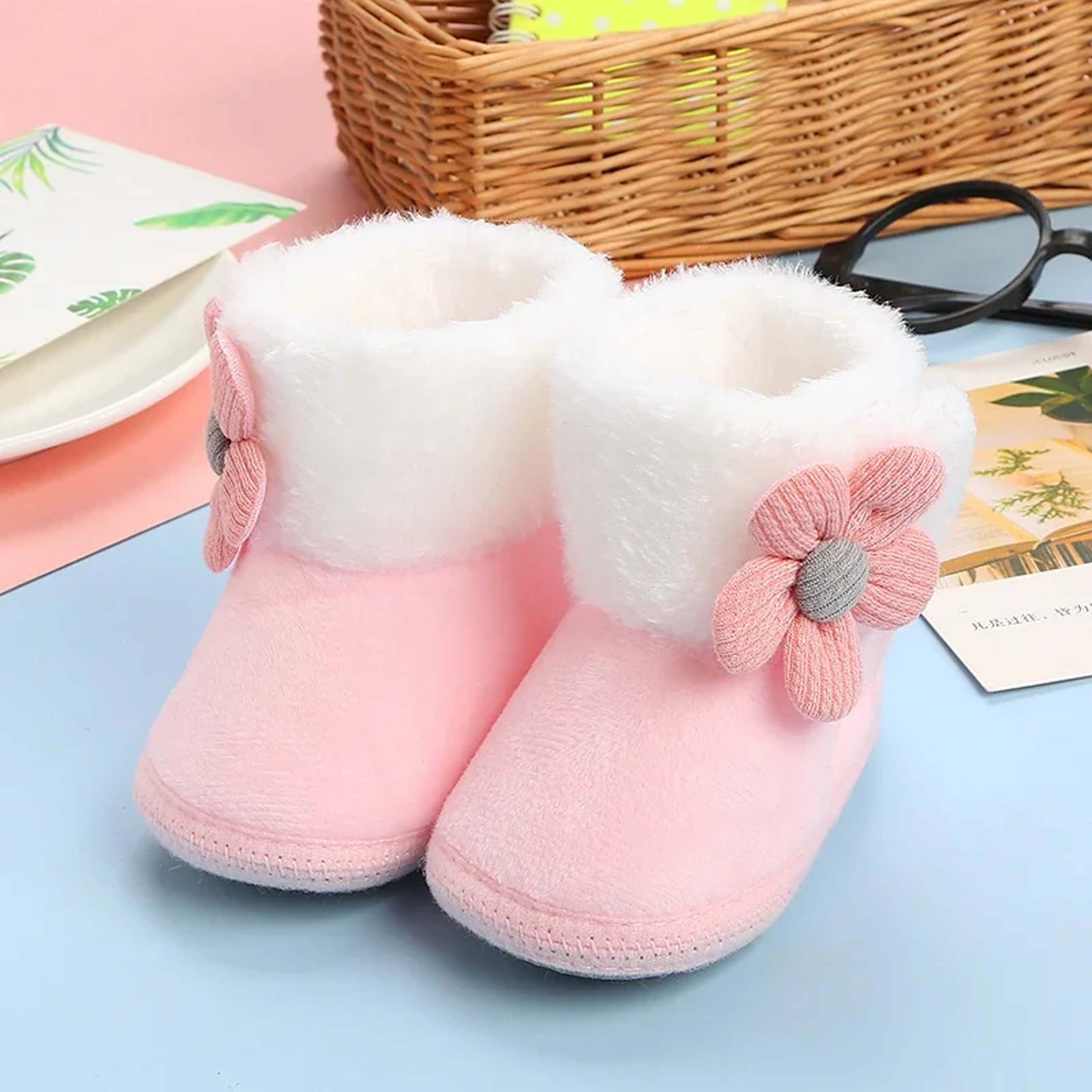 New Fashion Comfortable Snow Boots For Newborn Baby Girls Boys Soft Booties With Pompom And Warming 2