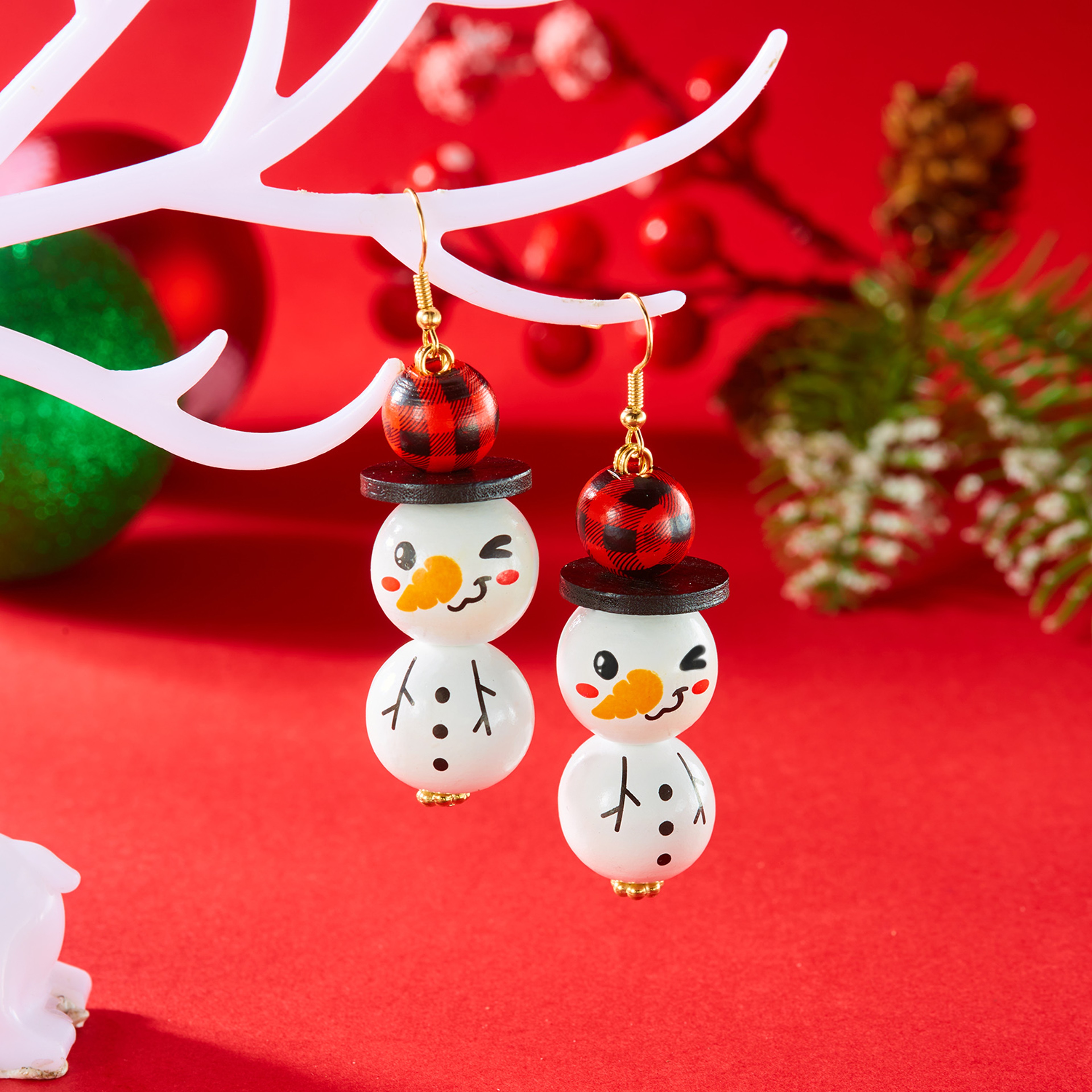 Dangle Earrings For Women Cute Santa, Cartoon Wooden Pattern Xmas Snowman, Wood Beads Earring, Christmas Party, New Year – view 15
