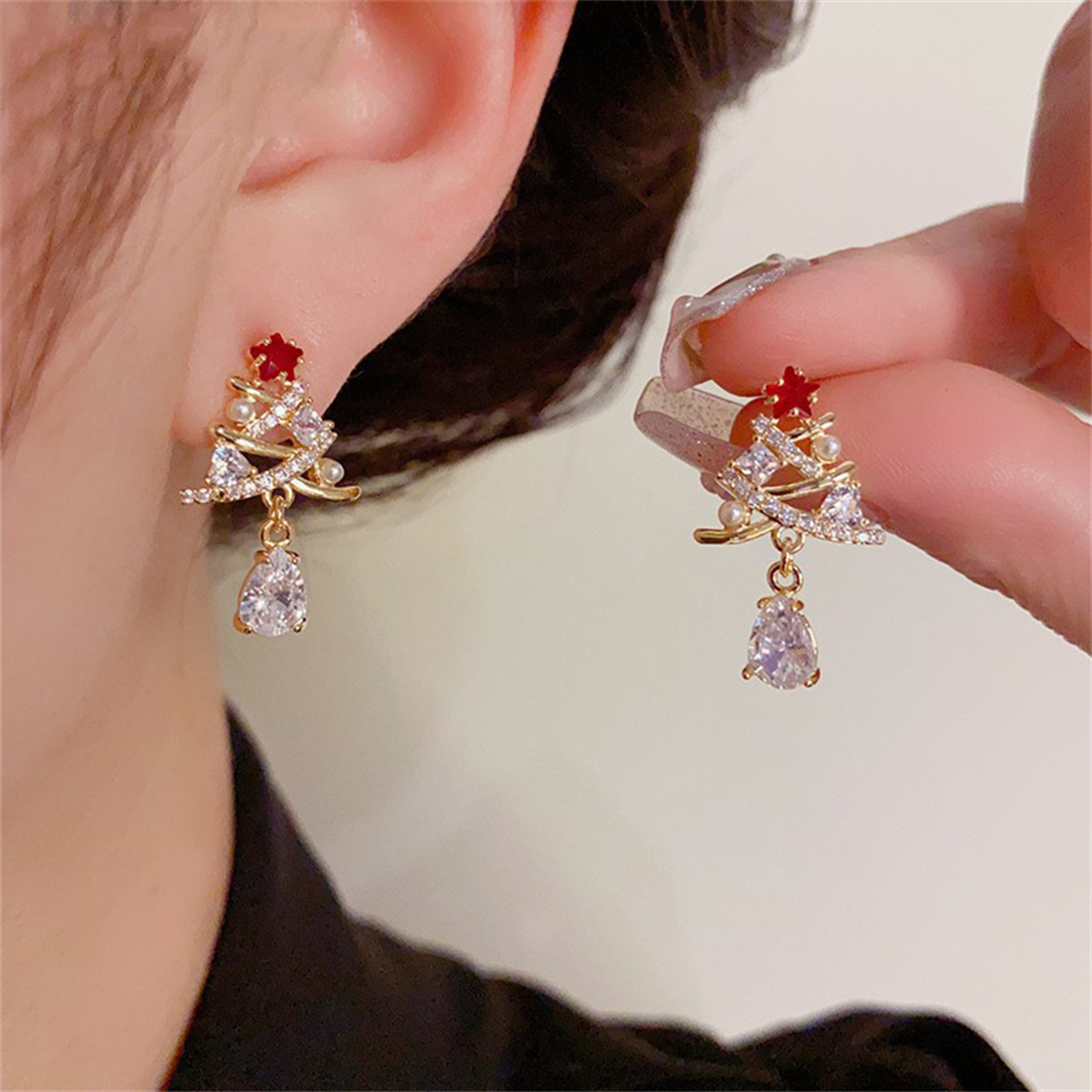 Exquisite Shiny Zircon Ear Studs, Hot Christmas Tree Star Earrings, Fashion Jewelry Gifts Wholesle, Elegant Light Luxury – view 1