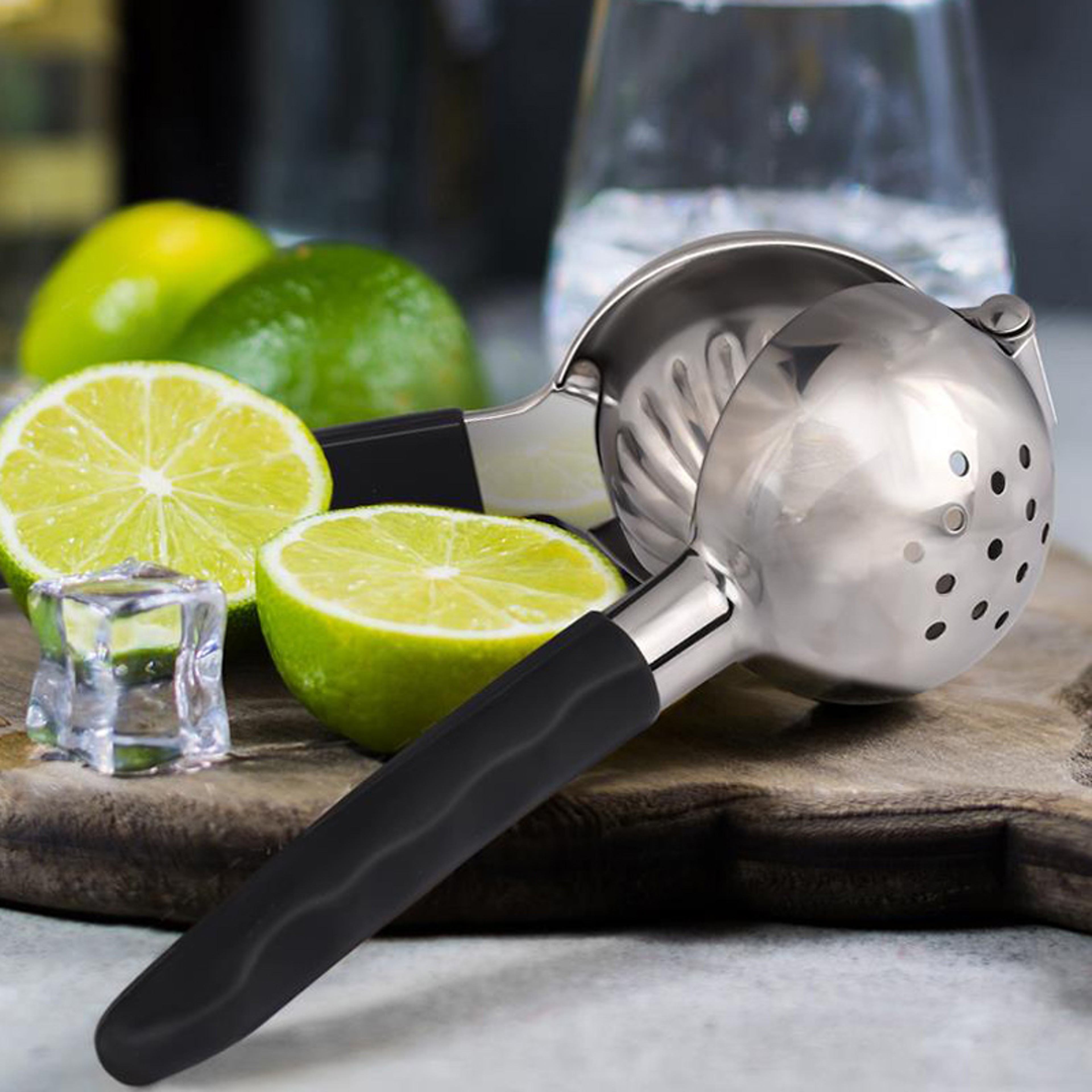 Manual Citrus Juicer Durable Metal, LemonSqueezerStainless Steel LARGE, PremiumQuality Silver Juicing Bowl, Non SlipGrip – view 3