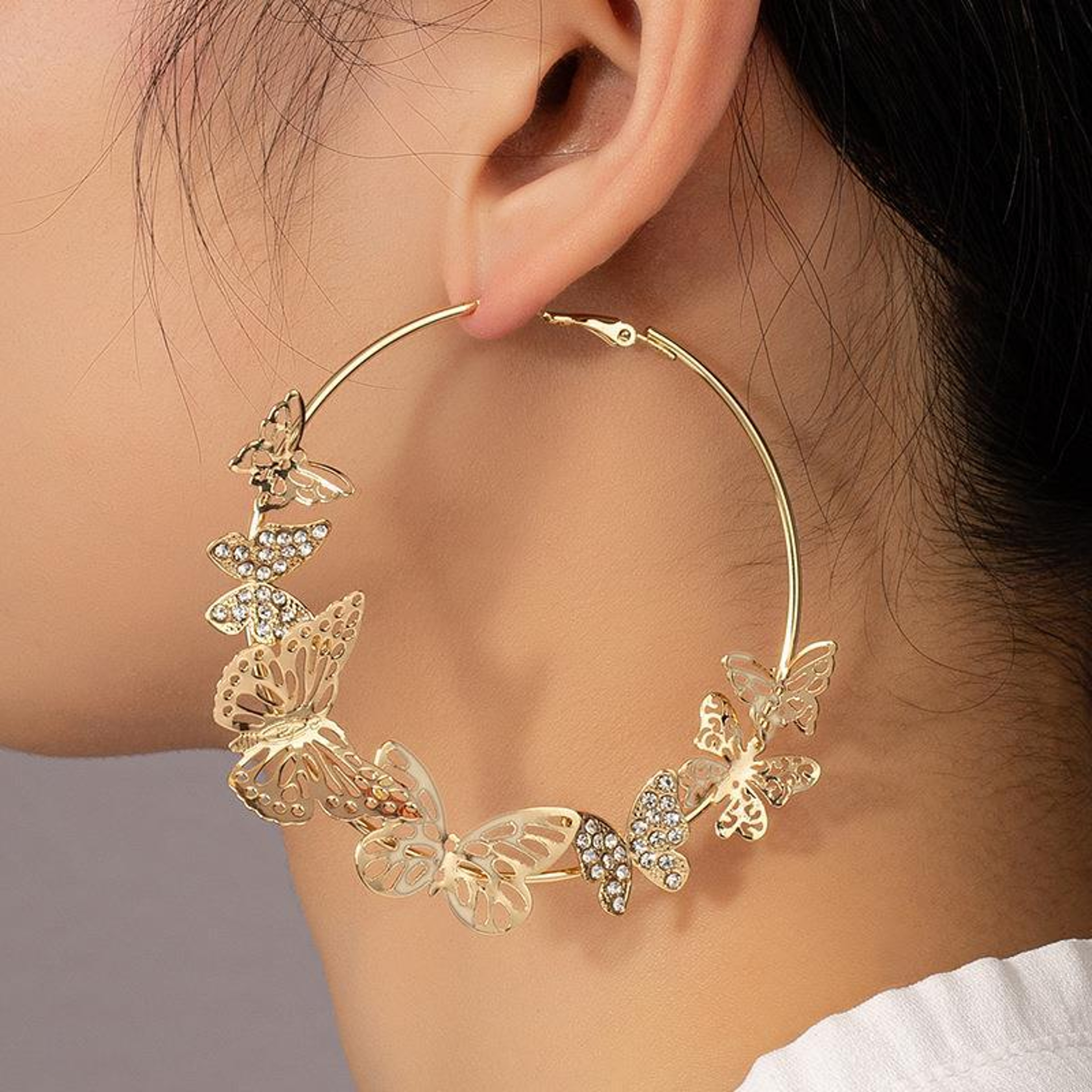 Stylish Golden Hoop Earrings, Exaggerated Butterfly Geometric Circle Loop – view 1