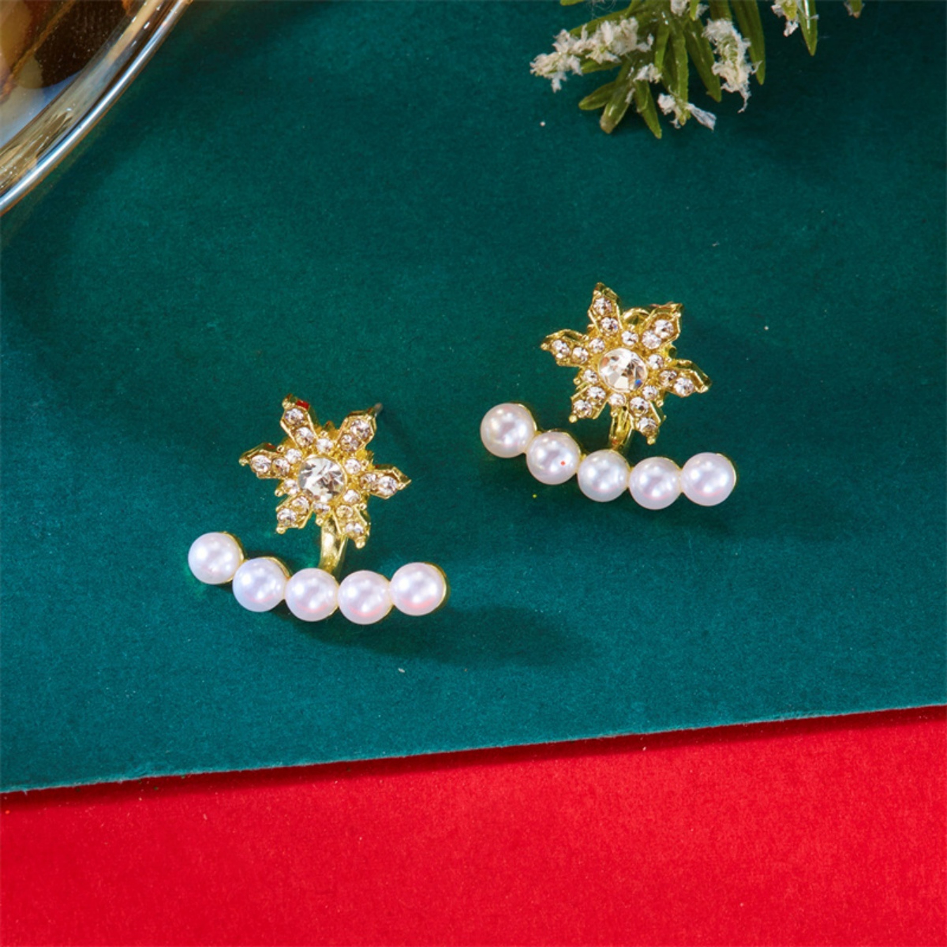 Luxury Shiny Zircon Snowflake Drop Dangle Earrings, Elegant New Year Holiday Jewelry Gift for Women – view 3