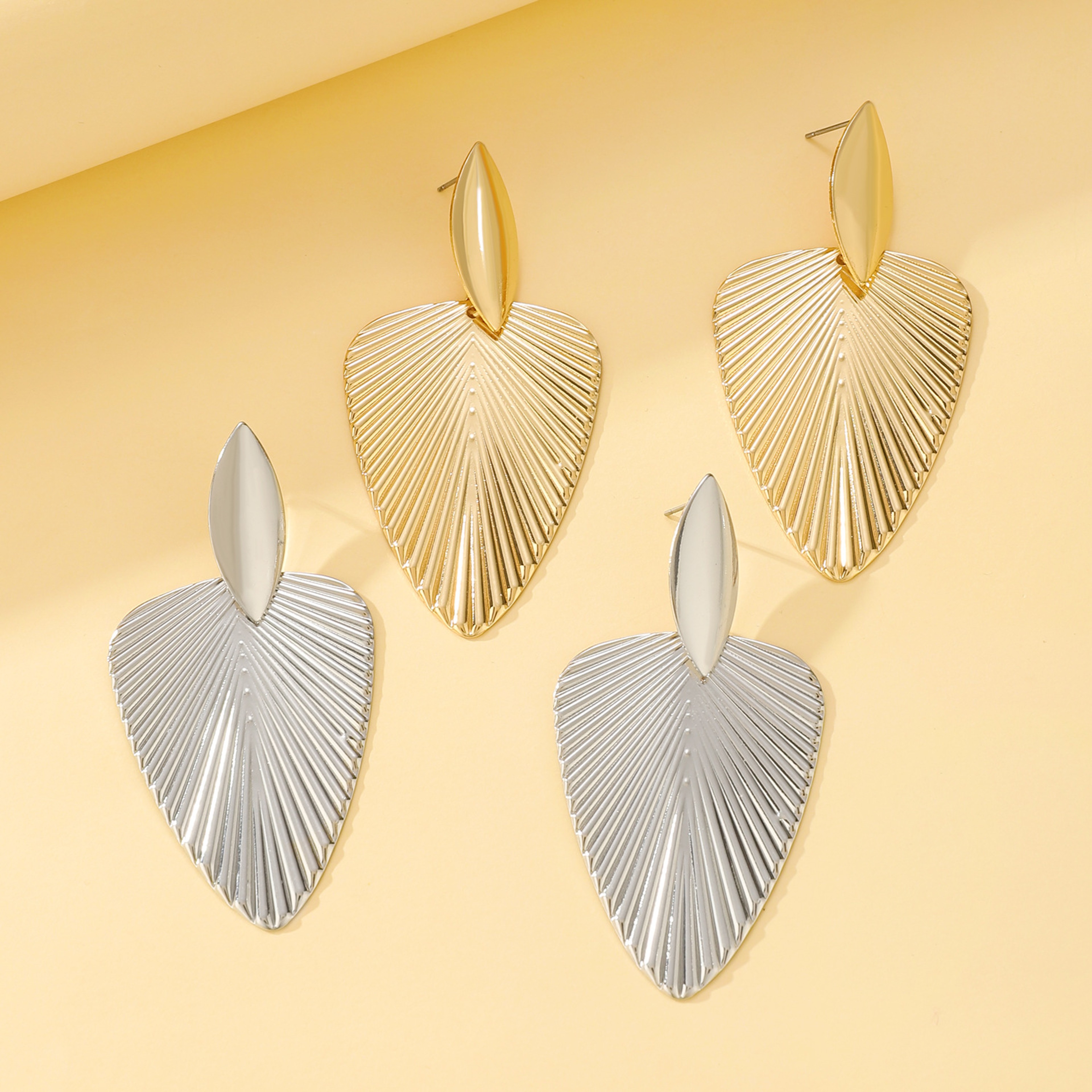 Big Earrings Womens Exaggerated Fashion, Advanced Metal Textured Leaf Pendant, Geometry Drop Earring – view 2